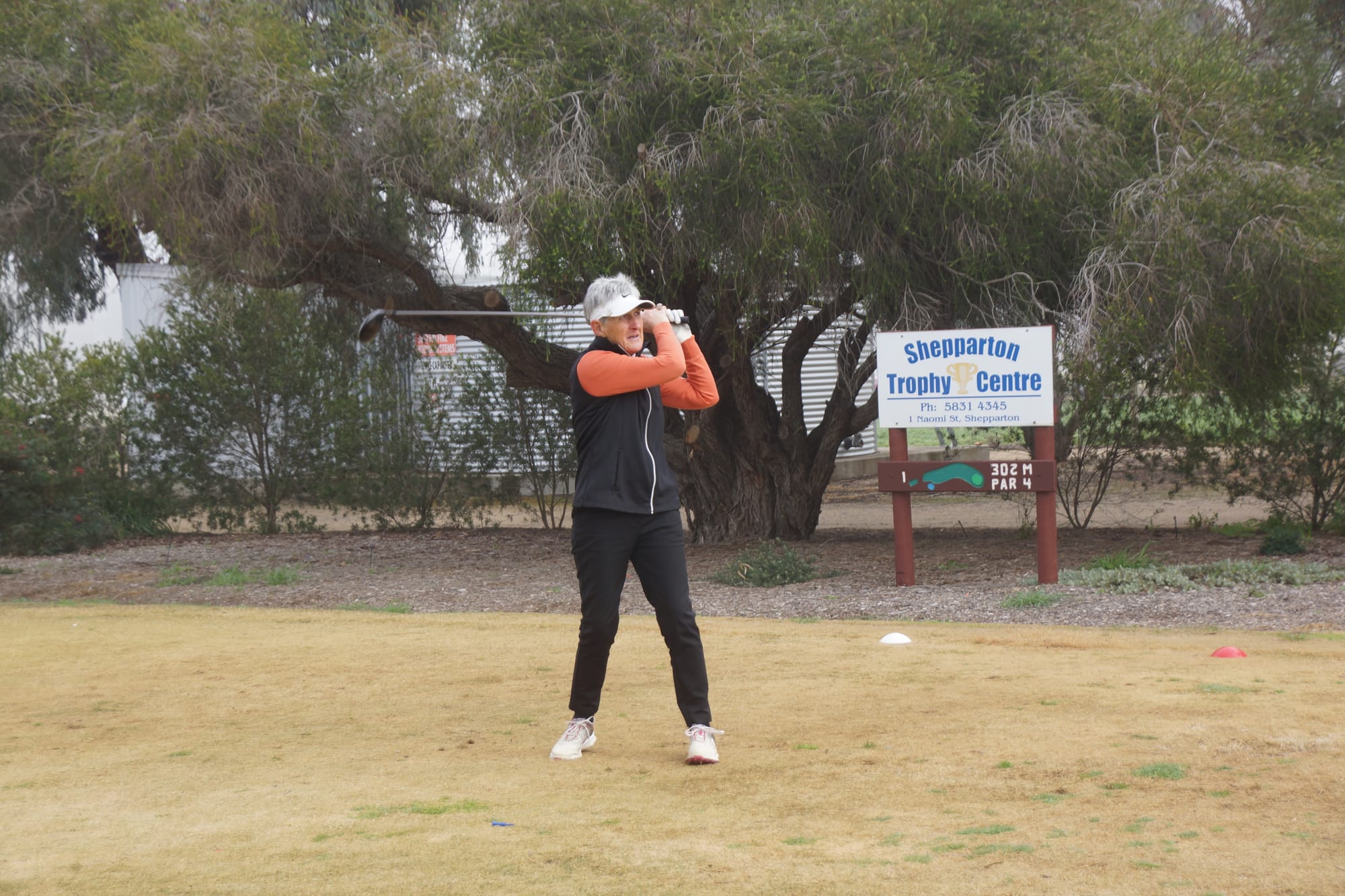 Lucky winner ... Lauris Ashton was lucky to win a sponsor’s shirt on Saturday, despite losing a countback for the top spot.
