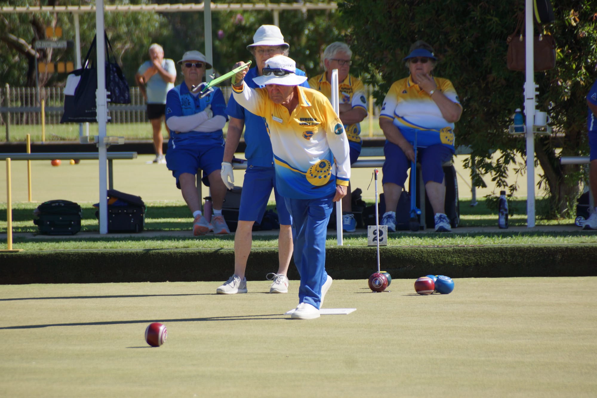 Local derby... Geoff Shaw sends one down in his rink’s match against Numurkah Golf last Friday.  
