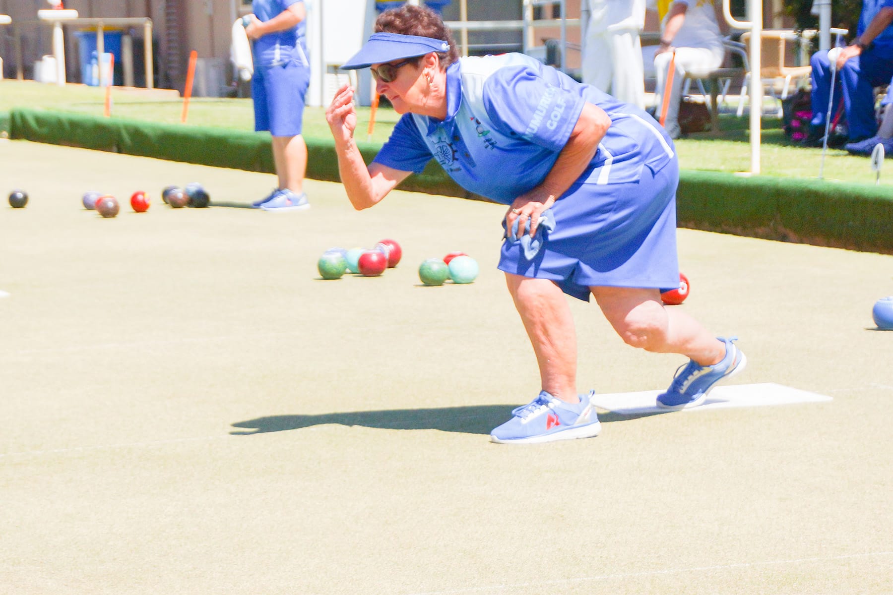 Into the big one... Lyn Browning’s rink had a great win last Friday. (Please crop as much of the purple and yellow jackets at the top of the photo as you can)
