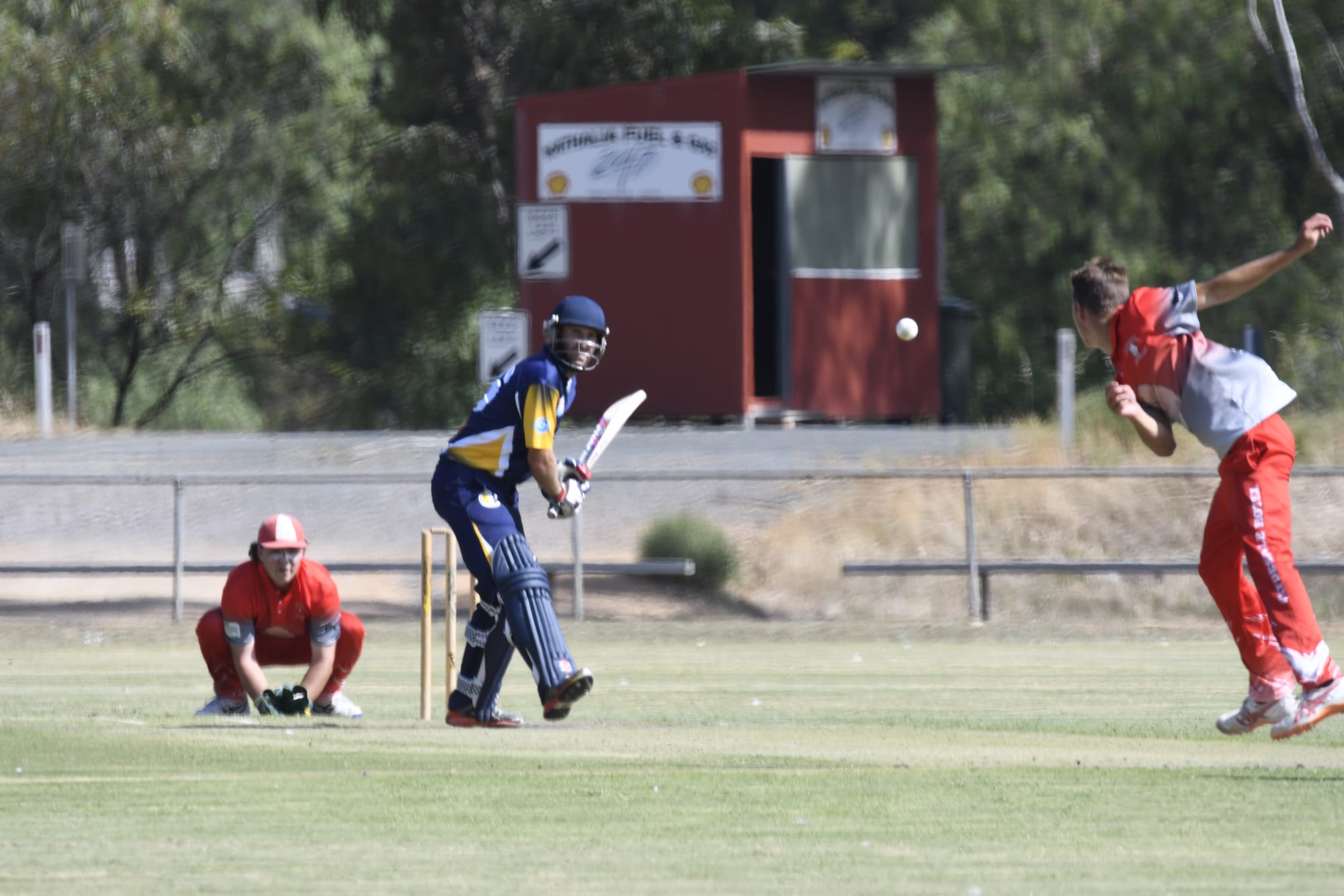 Full toss... Ash Quinn’s eyes light up when Dylan Baker bowls him a full toss outside off stump.
