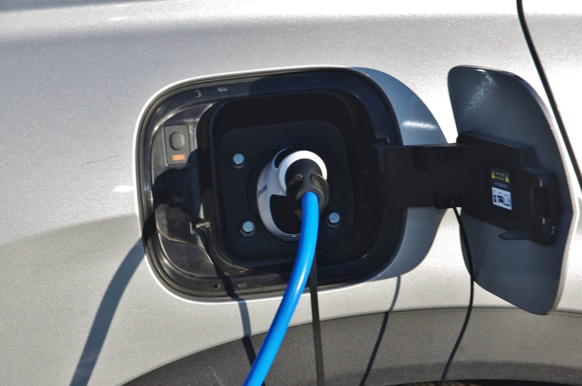 2023 Hyundai Santa Fe PHEV J1772 charging port