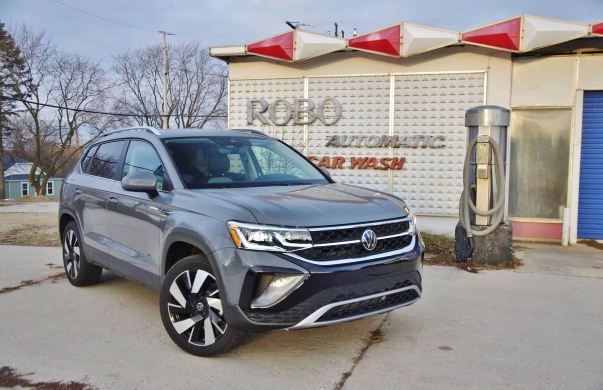 2024 Volkswagen Taos 4Motion: New Mexican Cutie Counter-Point Review