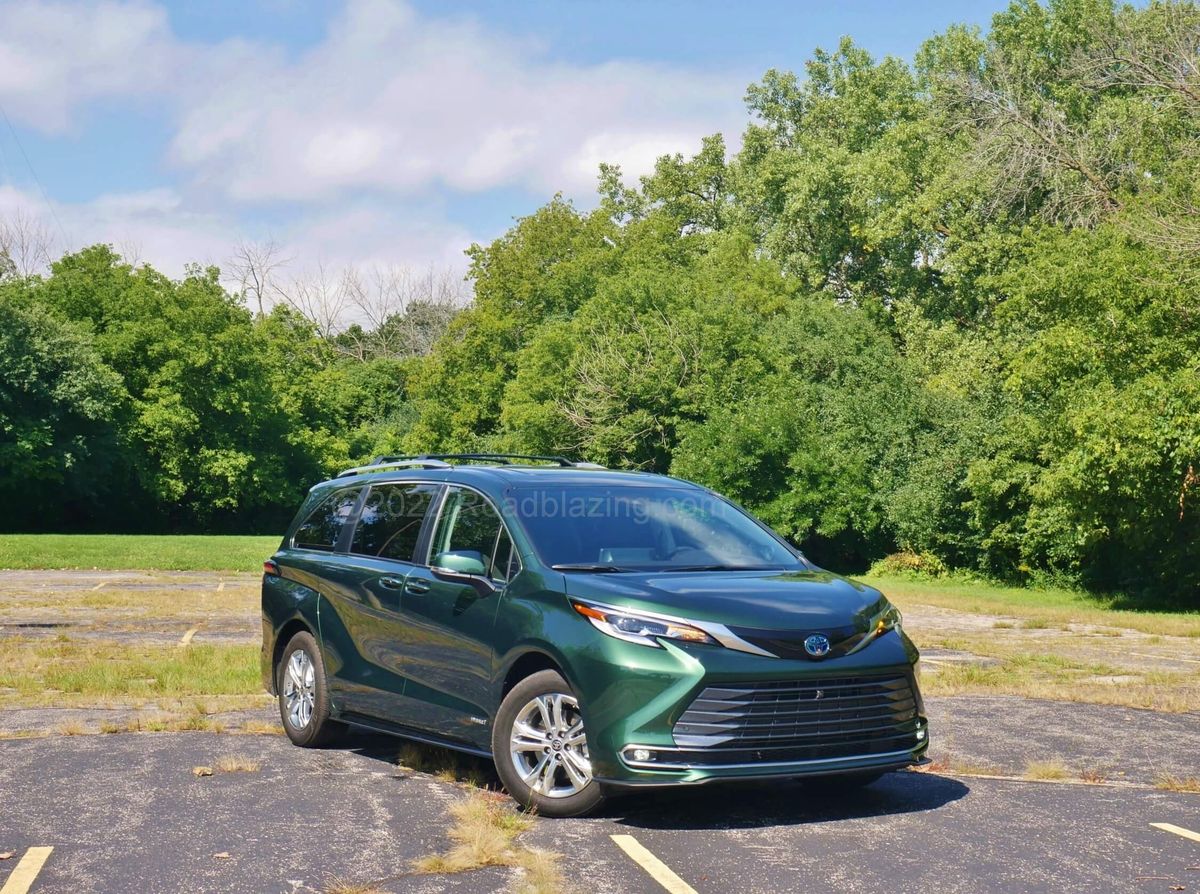 2021 Toyota Sienna Hybrid AWD - Bottom Line Review