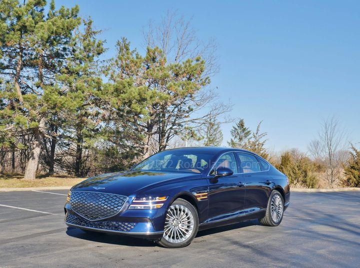 2023 Genesis Electrified G80 AWD exterior