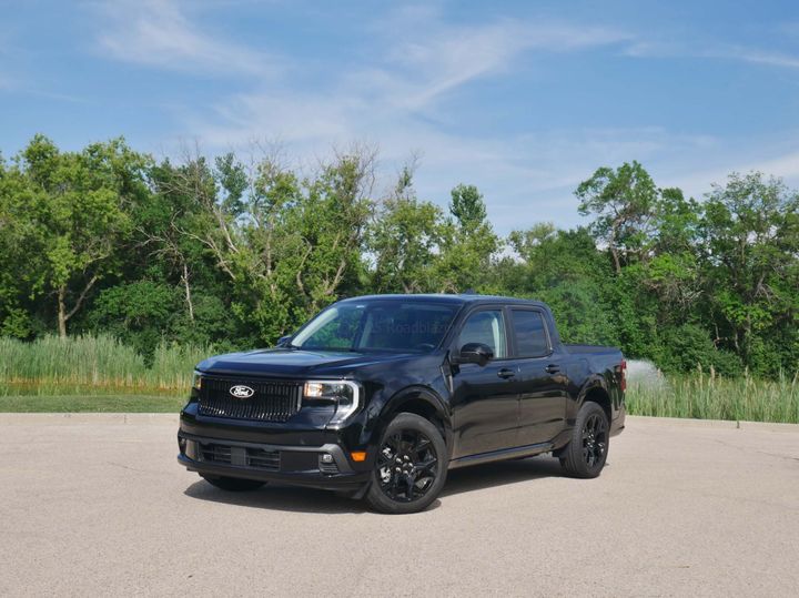 2025 Ford Maverick Lobo exterior