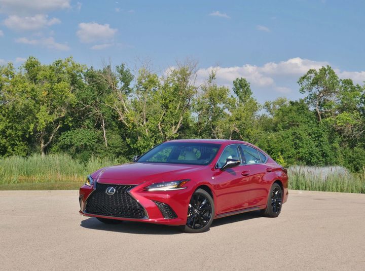 2025 Lexus ES 350 F-Sport Handling exterior