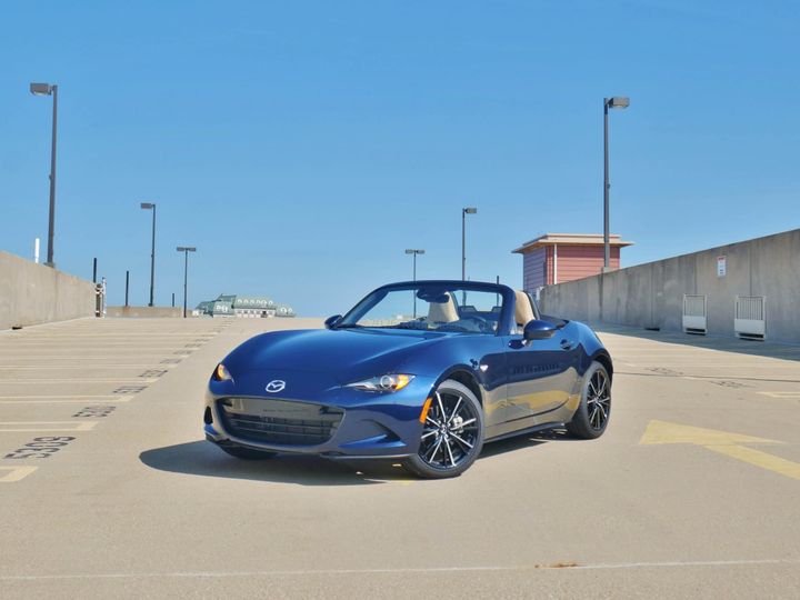 2025 Mazda MX-5 Miata Grand Touring exterio