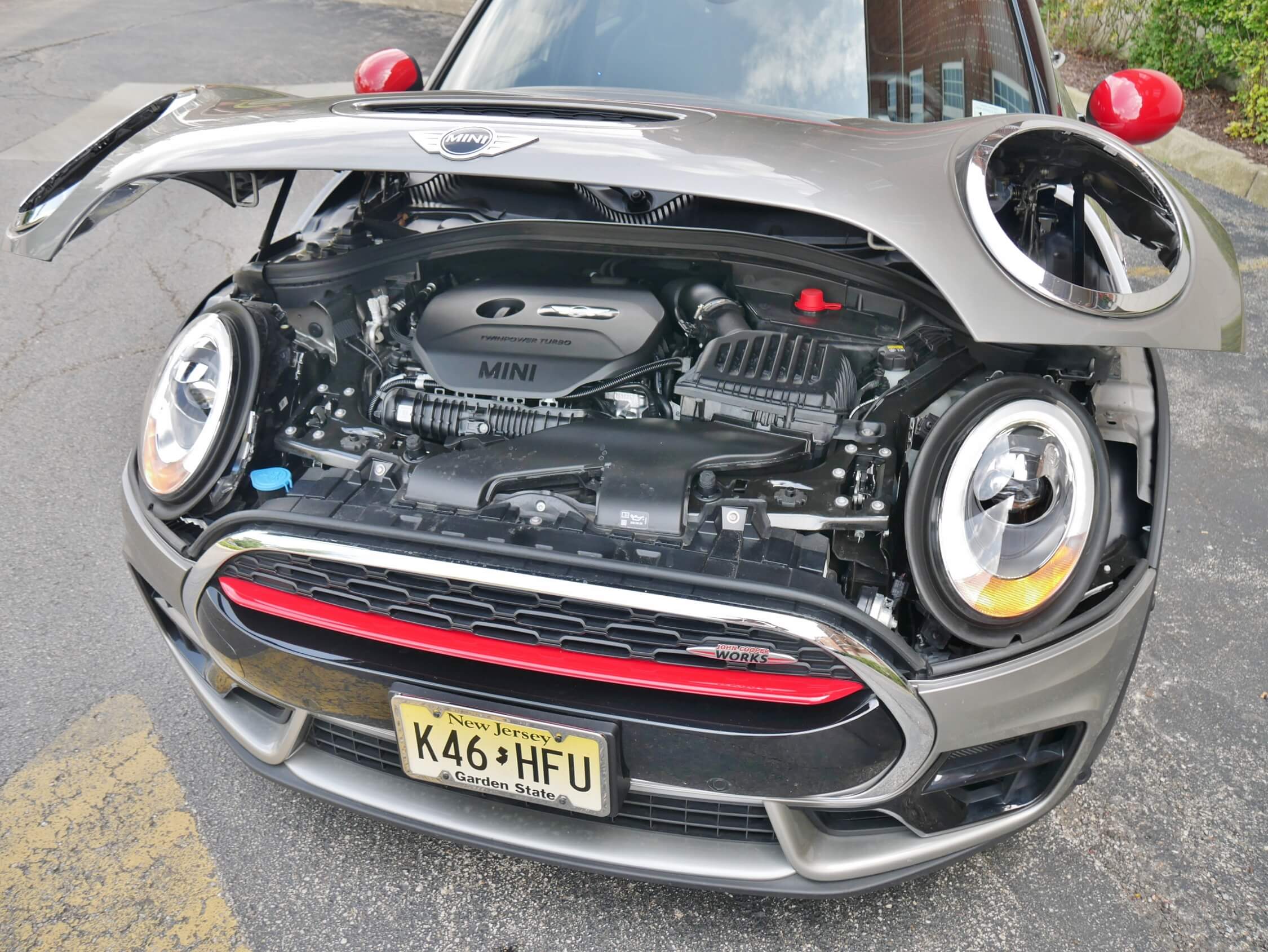2017 MINI John Cooper Works Clubman ALL4: Under the headlamp cut-out hood: 20% hp / 24% lb-ft > MINI S 2.0LT 4-cylinders + BMW-like power
