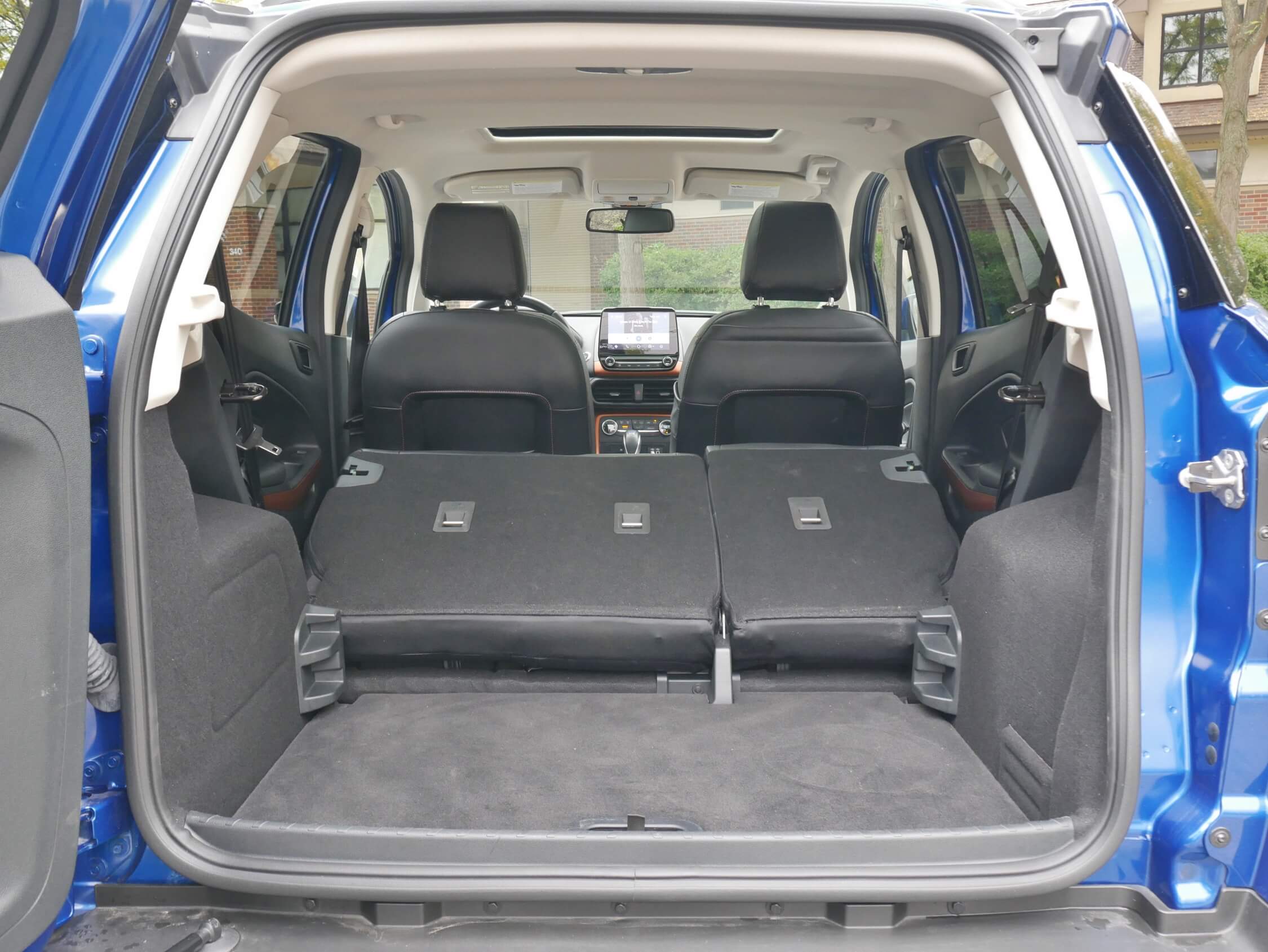 2018 Ford EcoSport SES 4WD: Among segment leaders with 50 cubic feet expanded cargo space.