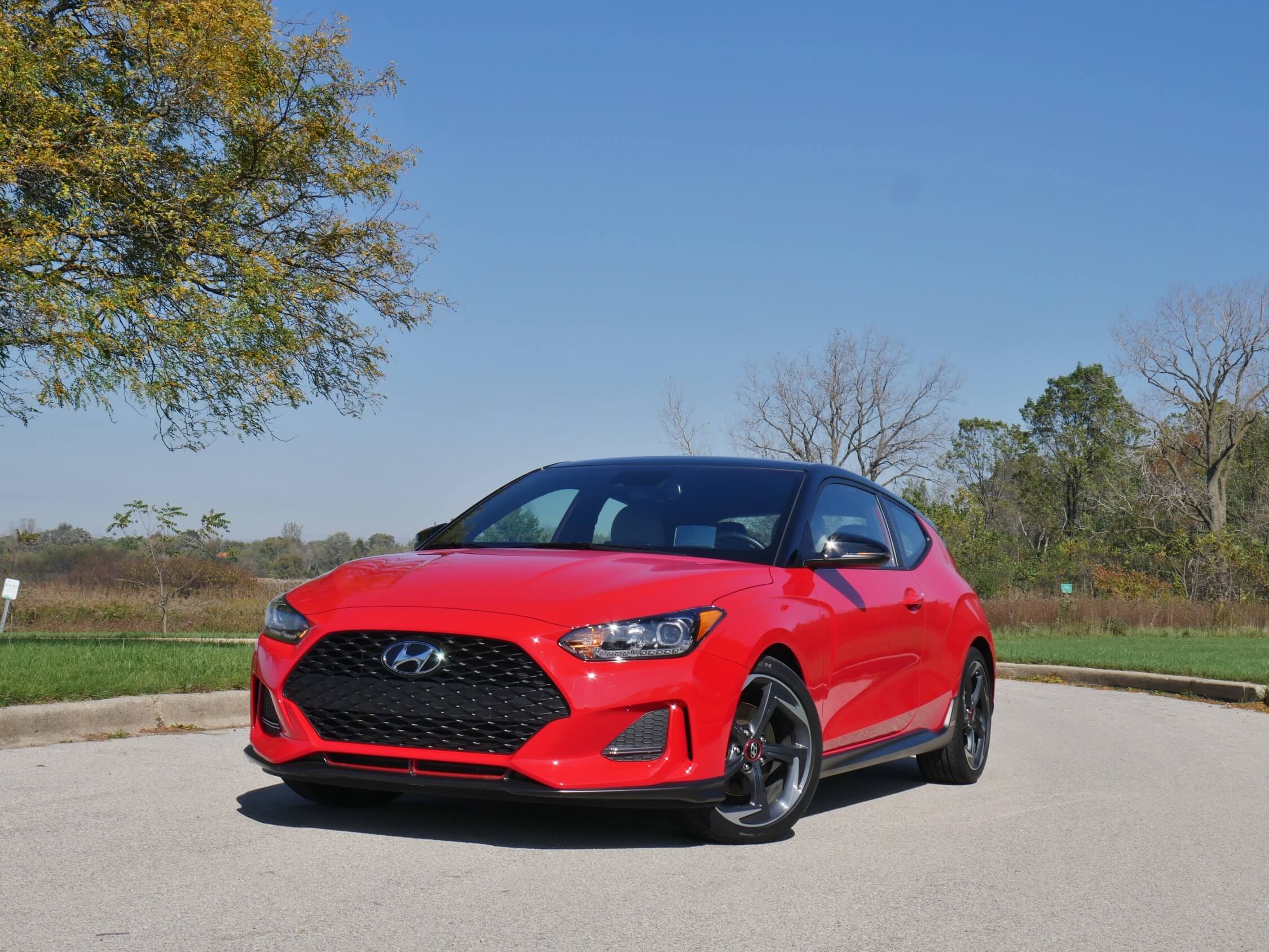 2018 Hyundai Veloster Turbo Ultimate: Darkened lattice deep hexagonal "molten steel" grille exudes healthy appetite.