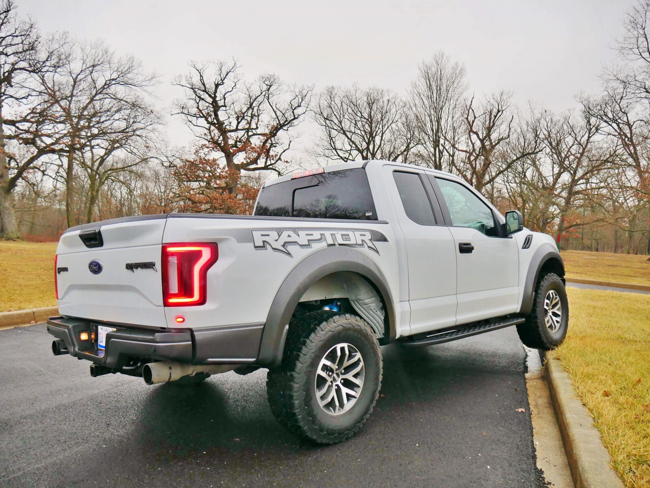 2018 Ford F-150 Raptor SuperCab: F:R 13.0":13.9" wheel travel = 2" > previous generation F-150 Raptor