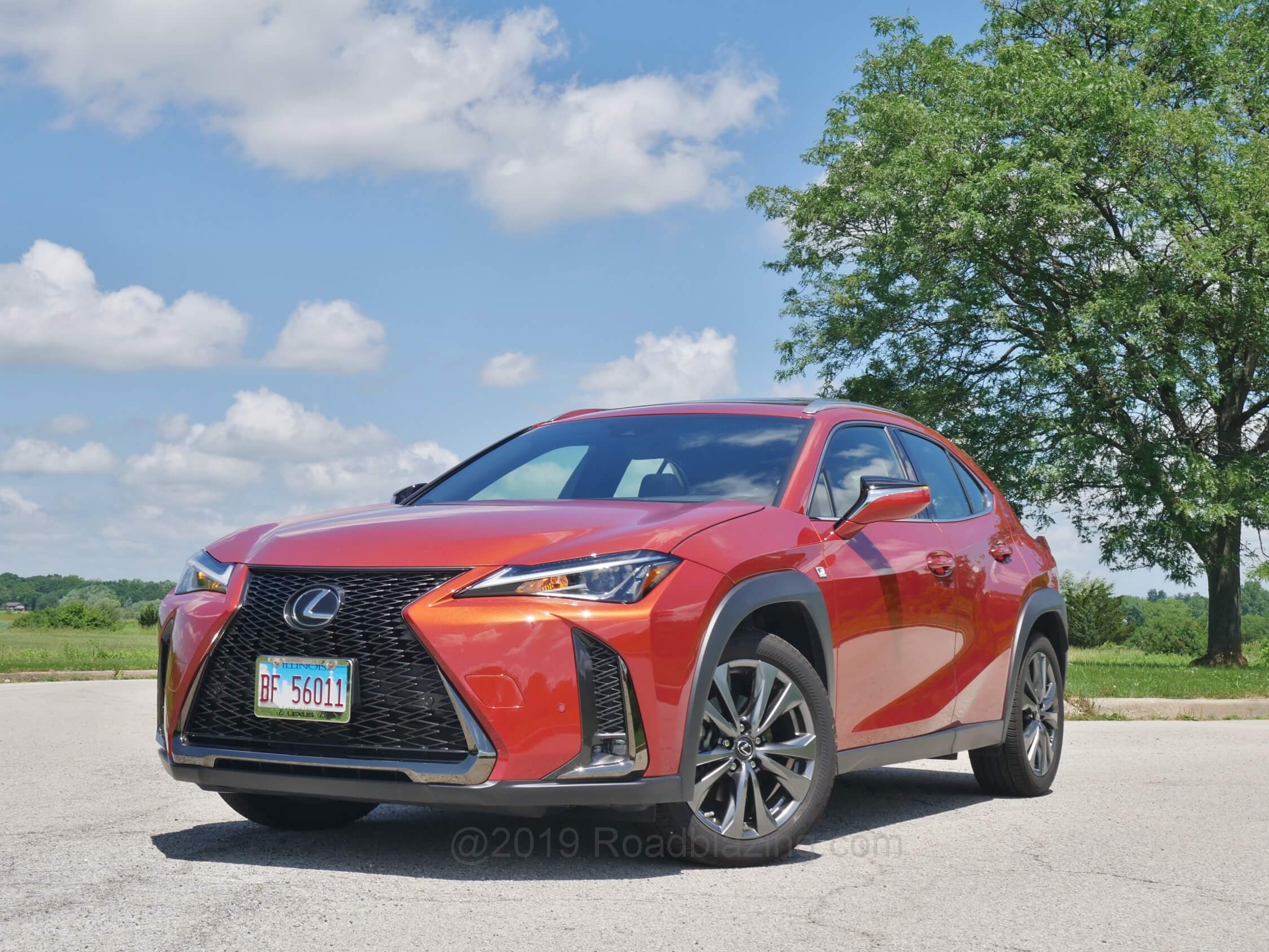 2019 Lexus UX 200 F-Sport: full lower cladding Ruggedized and sympetalous spindle grille Polarizing = urban active lifestyle at Lexus