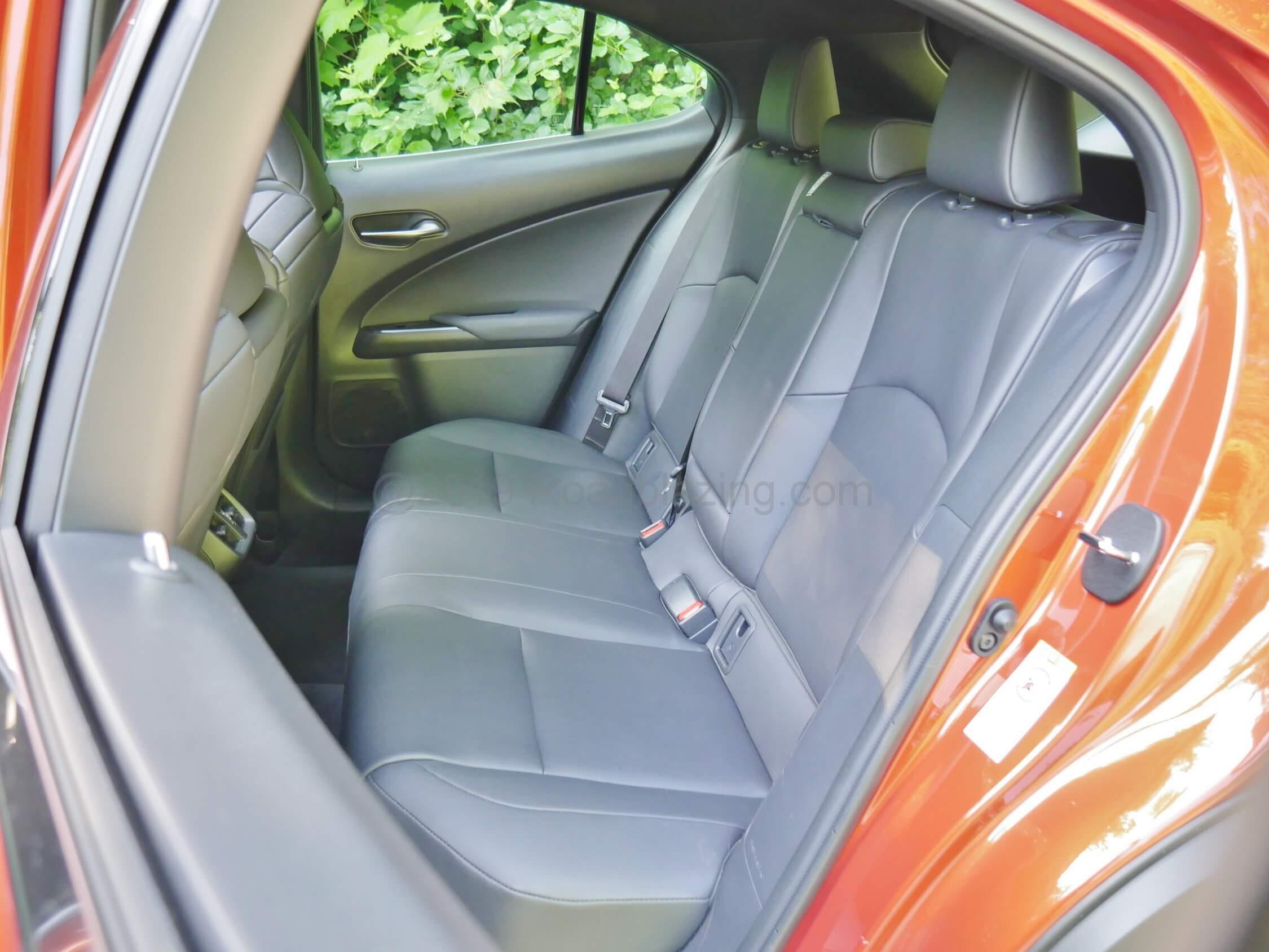 2019 Lexus UX 200 F-Sport: 2nd Row seating easily accepts 2 adults, and a pre-teen in between.