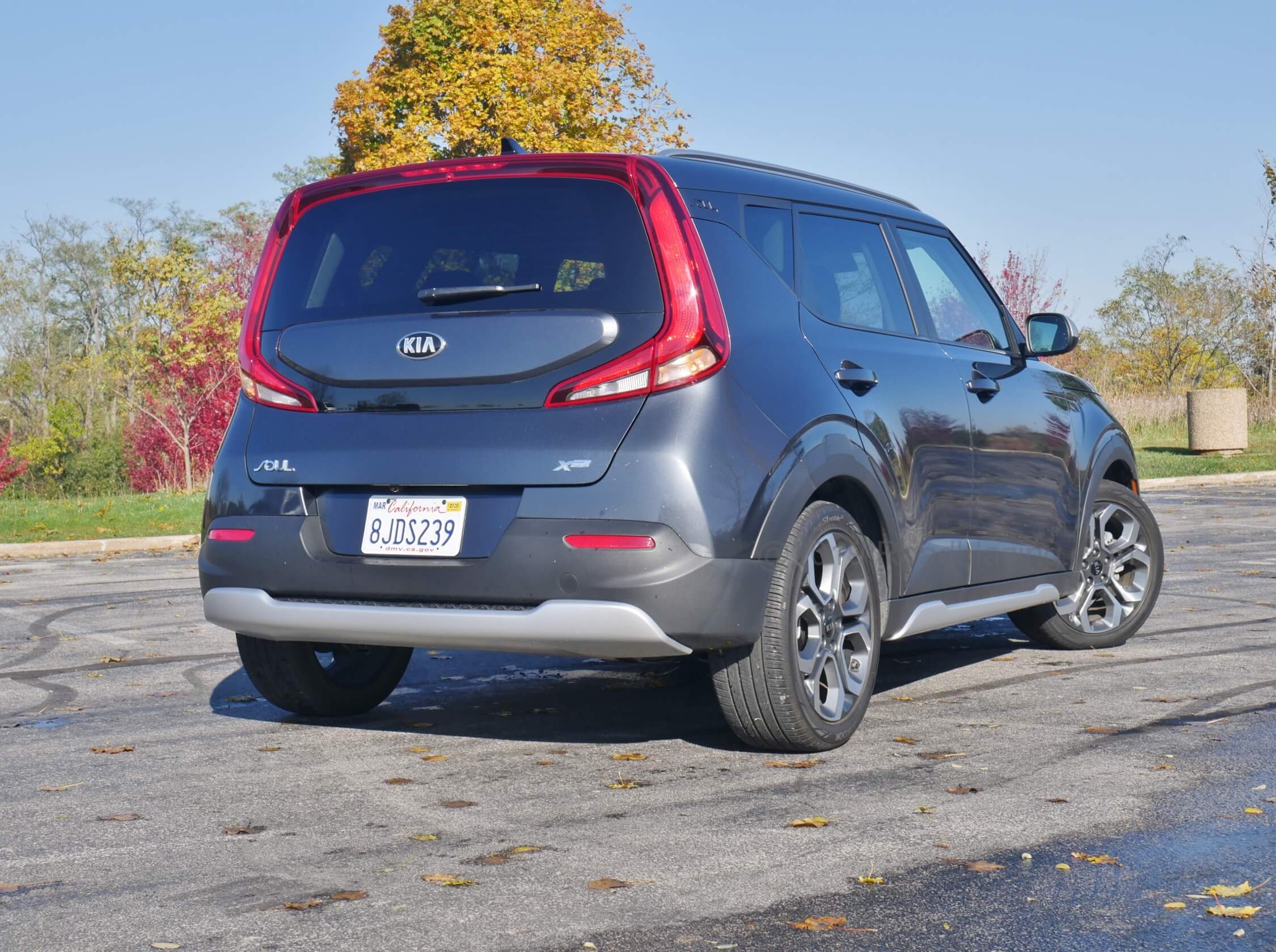 2020 Kia Soul X-Line: Body color panel in vertical liftgate glass is trapezoid transformed. Boomerang vertical LED taillamps connect around top with reflectors.