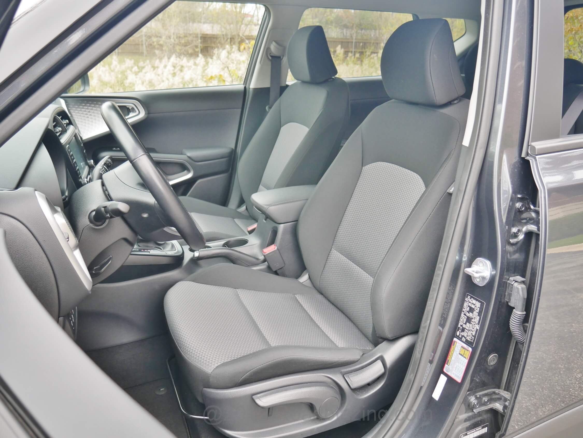 2020 Kia Soul X-Line: 6-way adjusting driver seat (4-way front pax) feature improved cushions for fatigue reduction