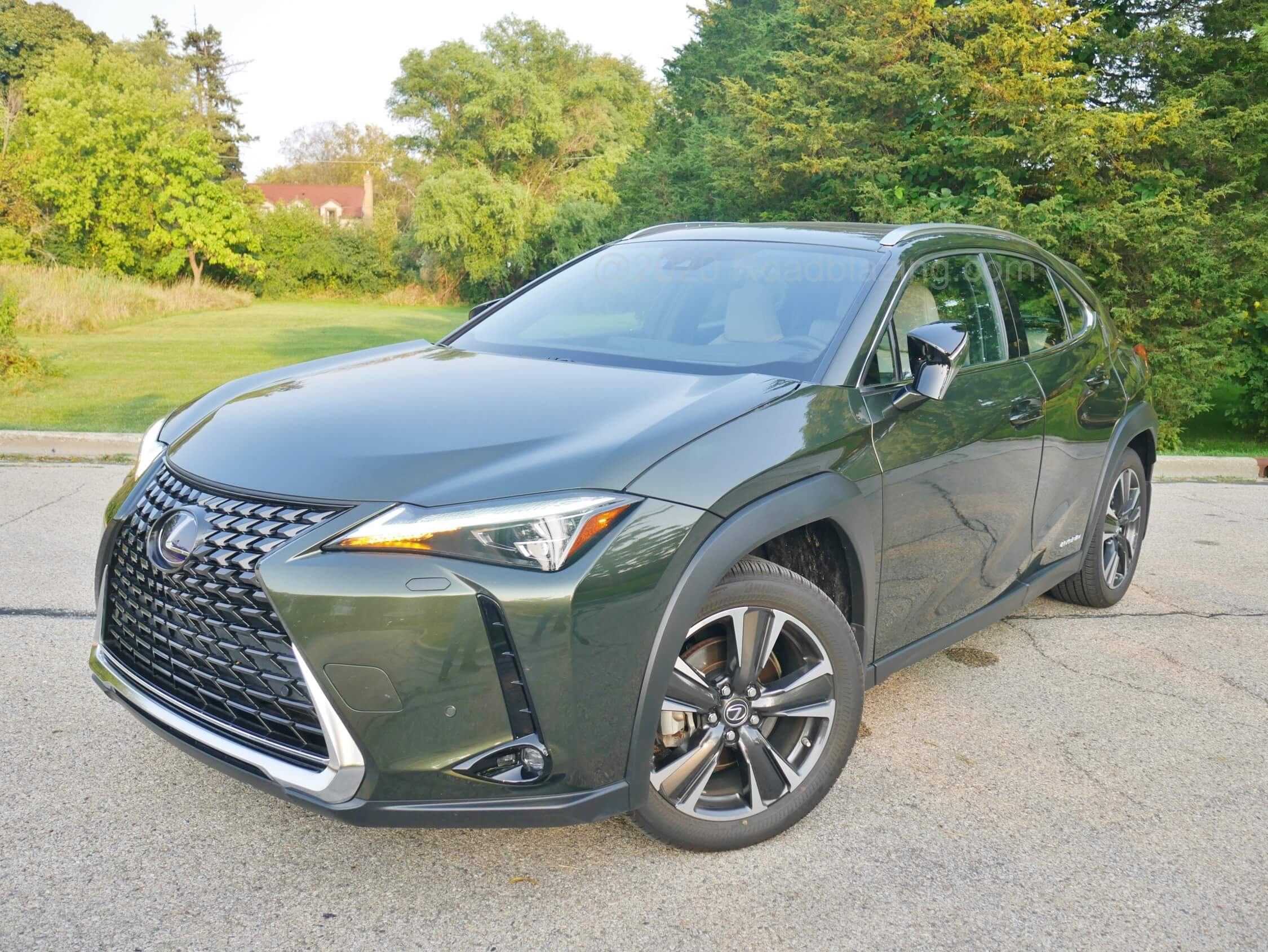2020 Lexus UX 250h Hybrid AWD: power folding heated side mirrors