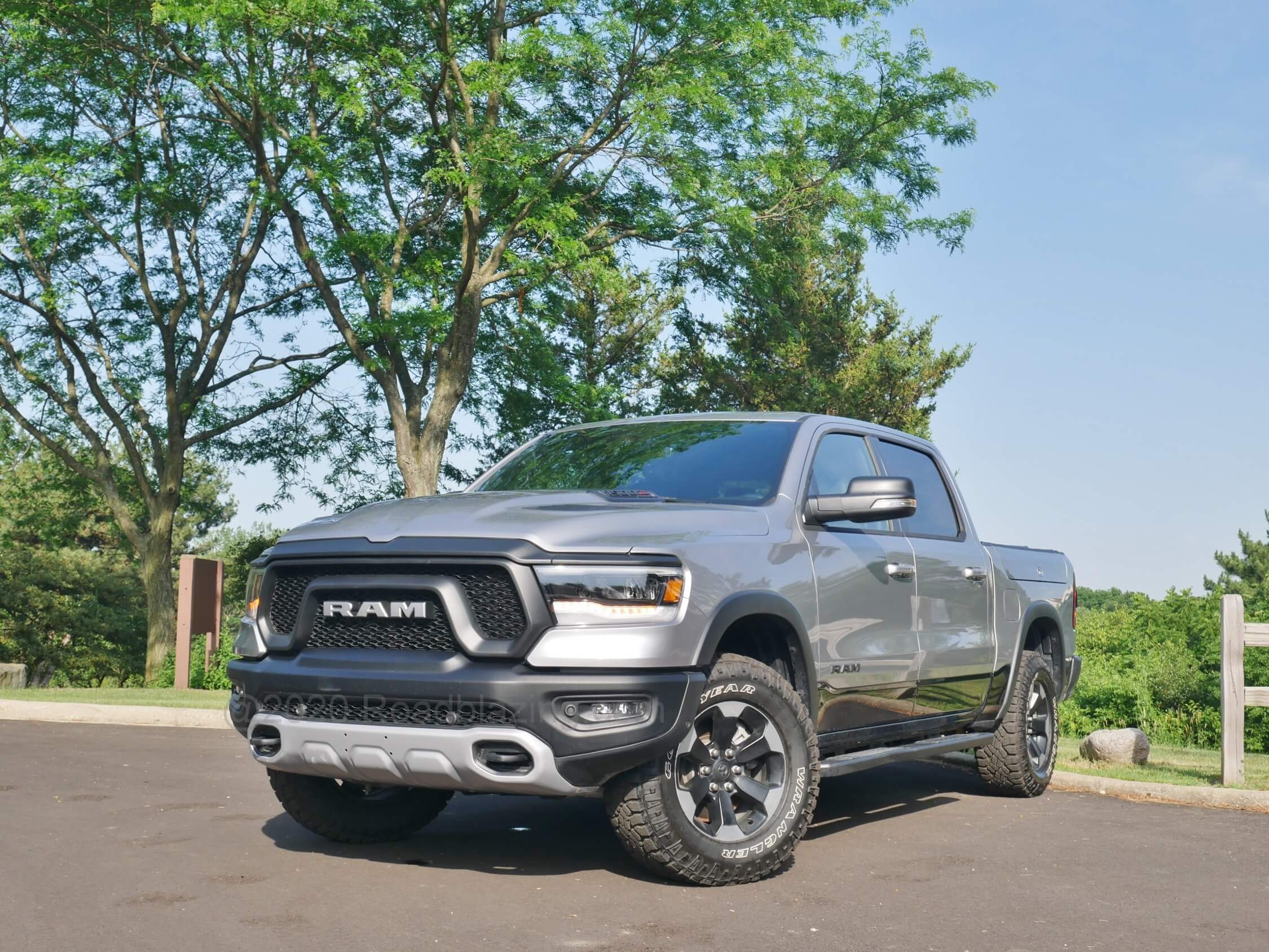 2020 RAM 1500 Rebel Crew 4x4 TDi: Rebel yells with aggressive trim darkening, two-tones and skid plates