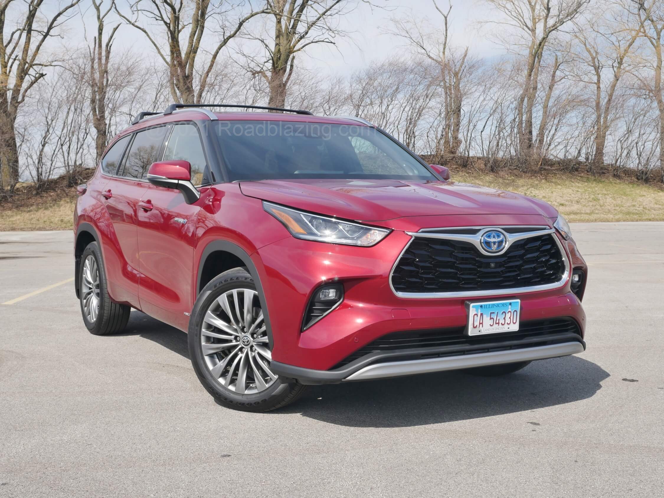 2020 Toyota Highlander Hybrid Platinum AWD: seriously raked hood and creased lower corners comes across more car-like.