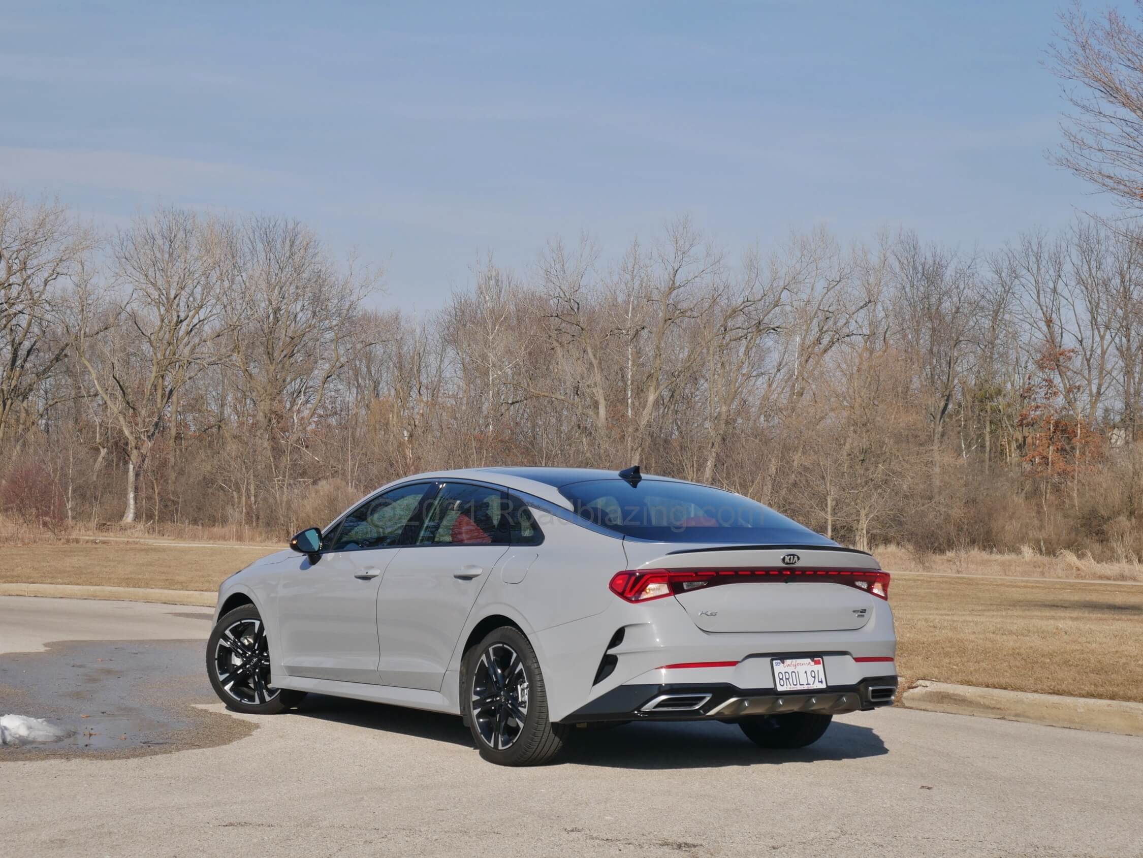 2021 Kia K5 GT-Line AWD: long sloped roof w/ character band is going to be confused with the elder sibling Stinger