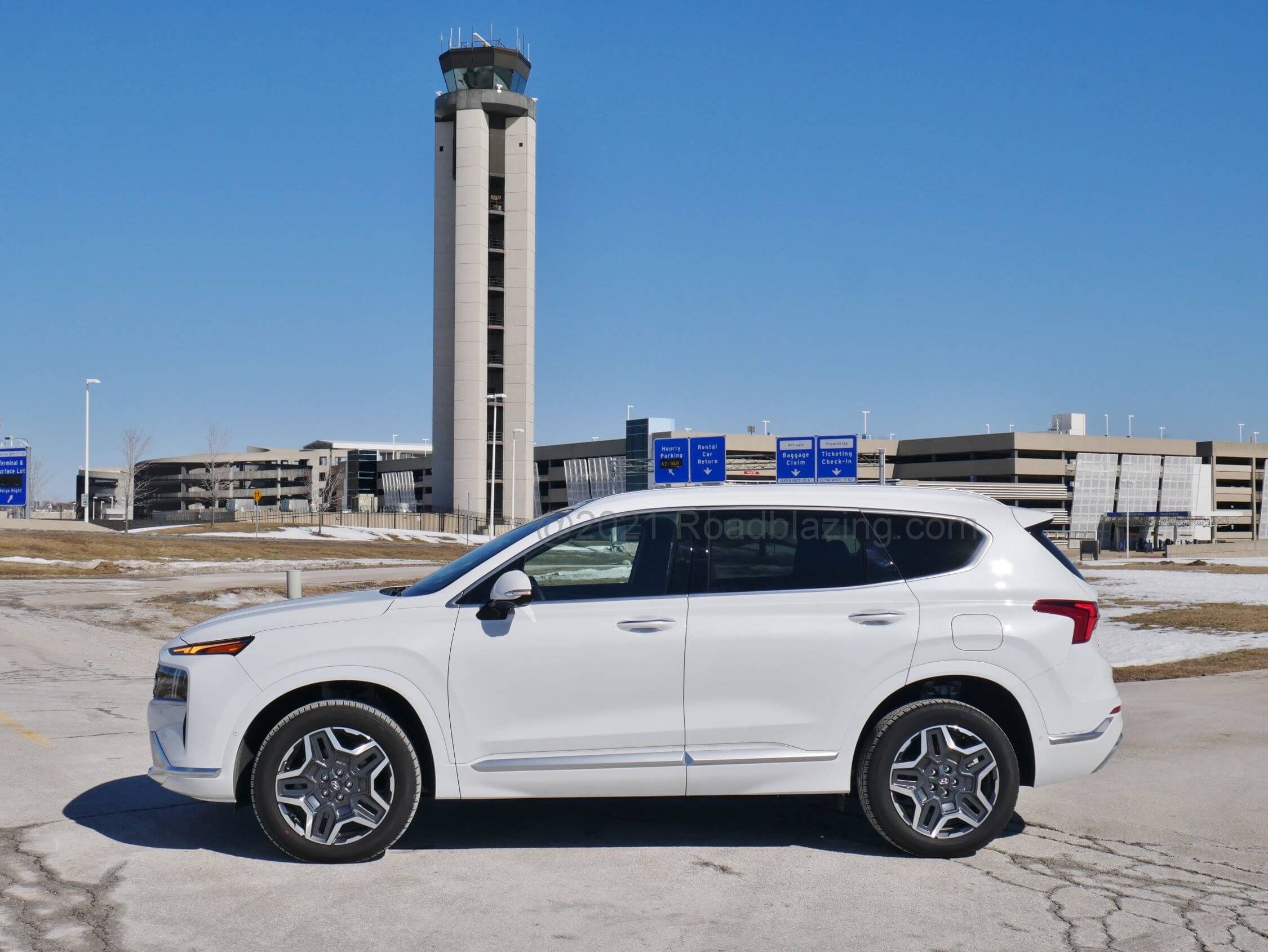2021 Hyundai Santa Fe 2.5T Calligraphy AWD: Optional classy quartz white metallic flake finish makes enhances rich quality