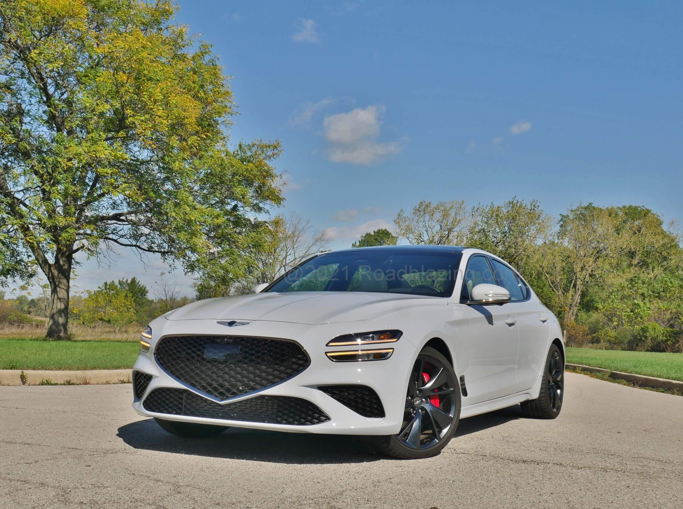 2022 Genesis G70 3.3T Sport: new deep diamond dark mesh grill + tandem lateral DRLs / amber directionals