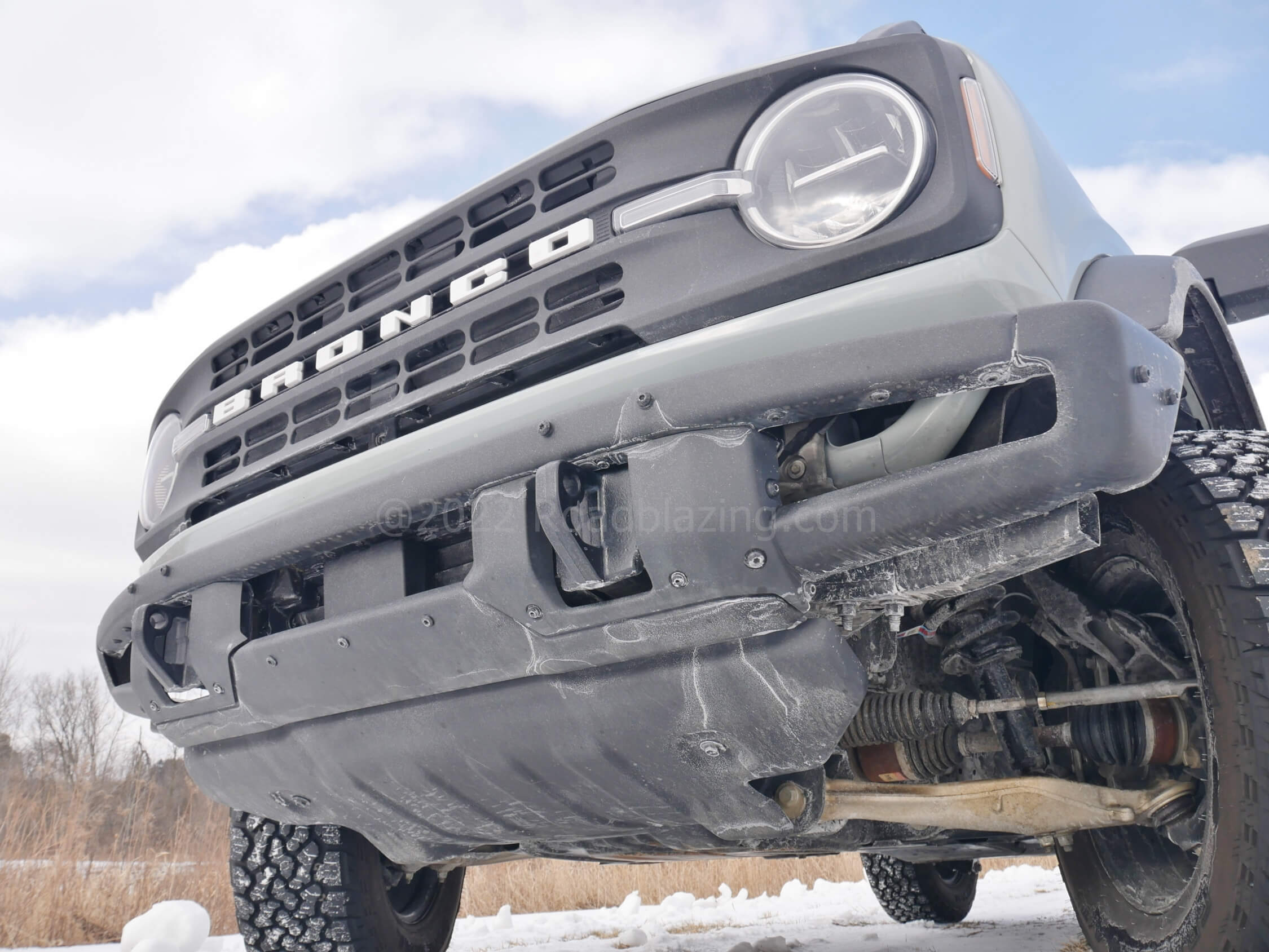 2021 Ford Bronco 4-Door Black Diamond 4x4 2.3T: independent front 2 wishbone suspension, bash plates