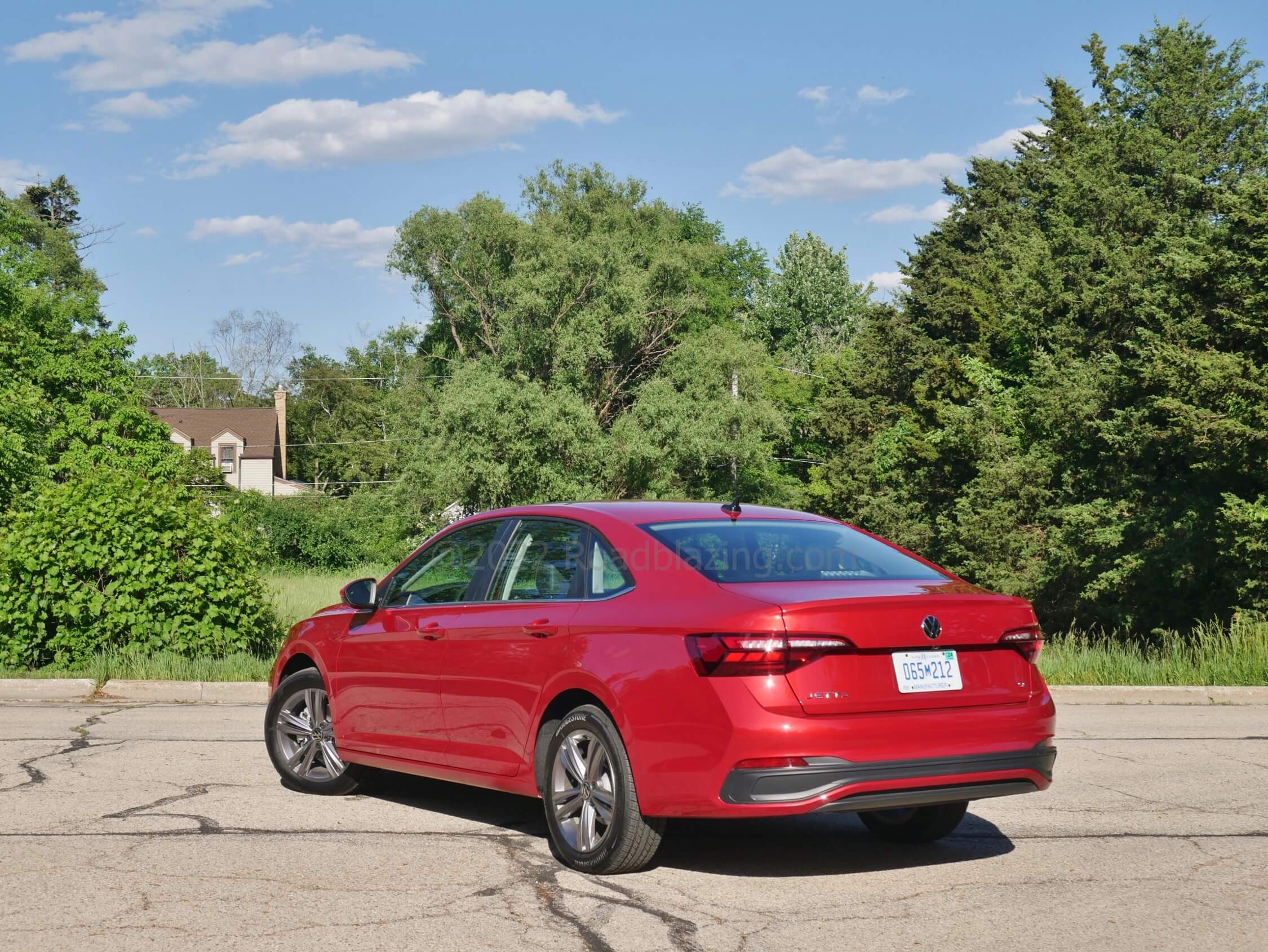 2022 Volkswagen Jetta 1.5T SE: lower rear fascia grey Bow Tie inserts replace former simulated dual corner trapezoid exhaust outlets