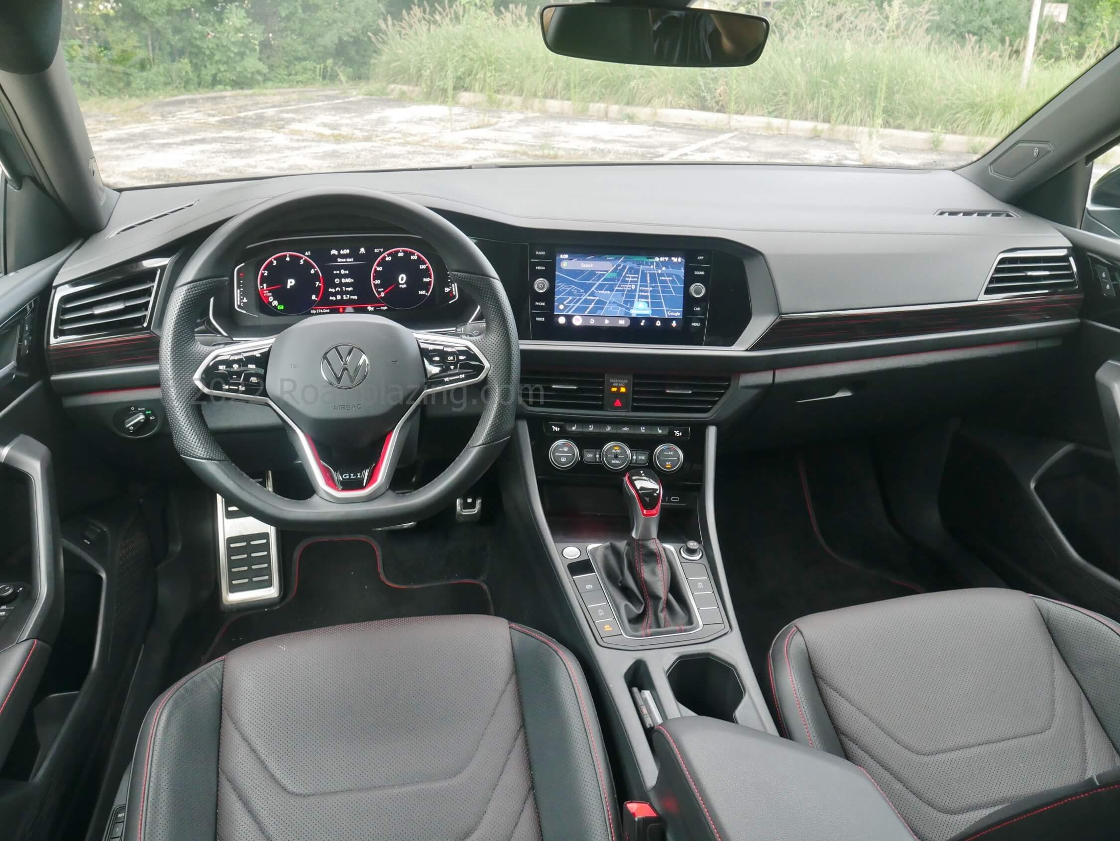 2022 Volkswagen Jetta GLI Autobahn: no native navigation but Android Auto & Apple Car play projection is now wireless