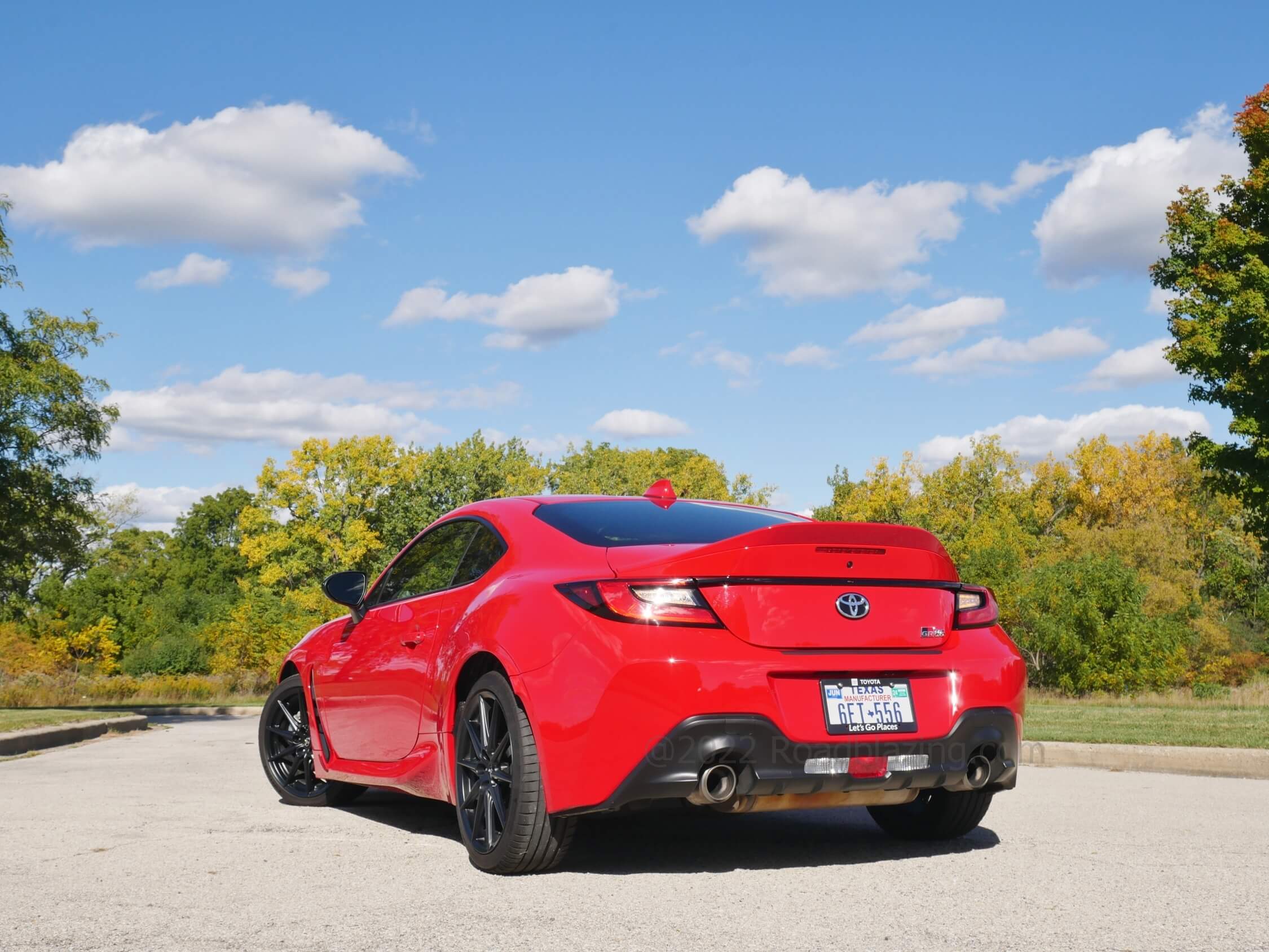2022 Toyota GR 86: duck bill trunk lid spoiler less boy racer than Mk. 1's rear wing