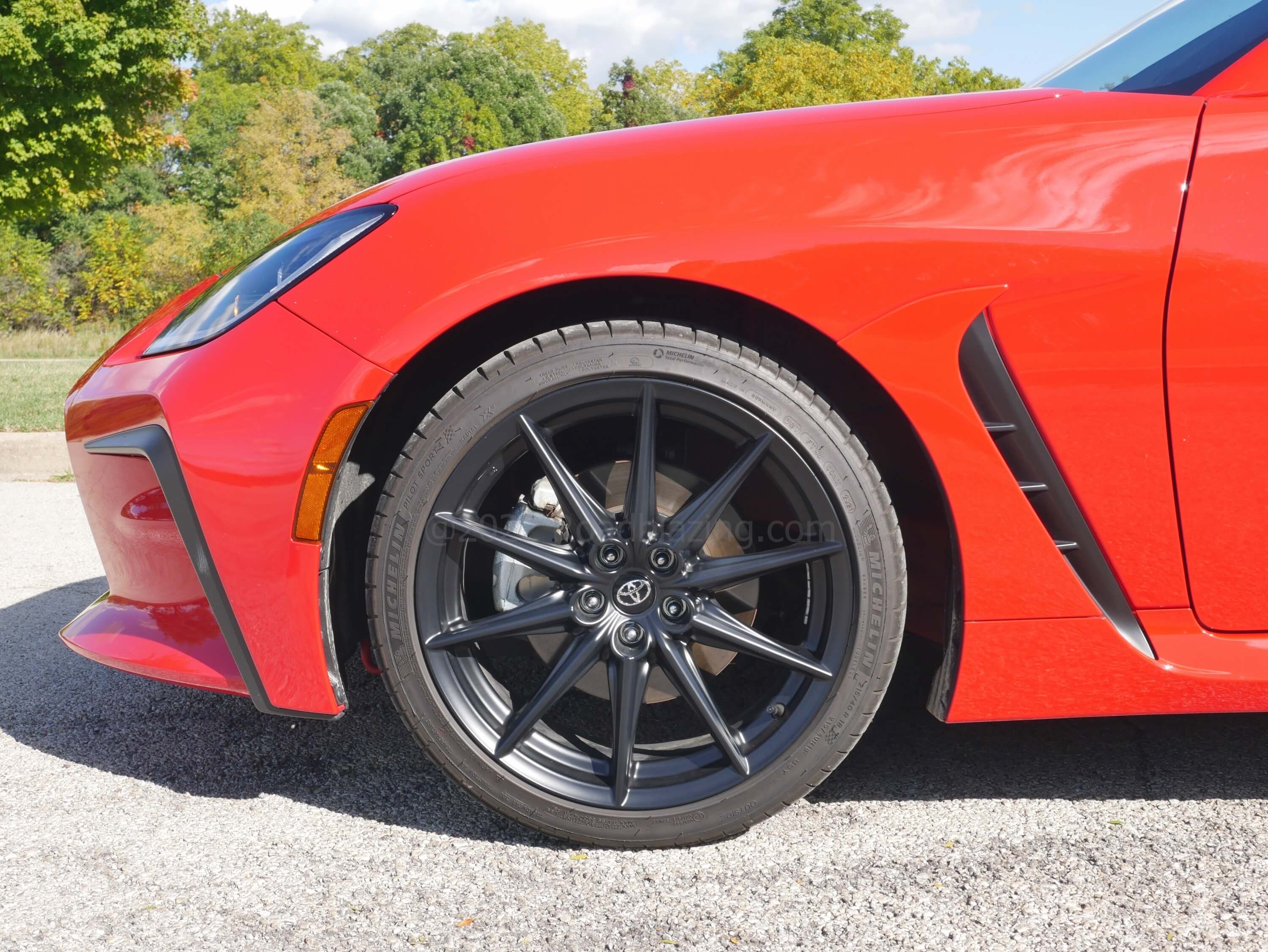 2022 Toyota GR 86: Michelin Pilot Sport 4 rubber holds the apex line