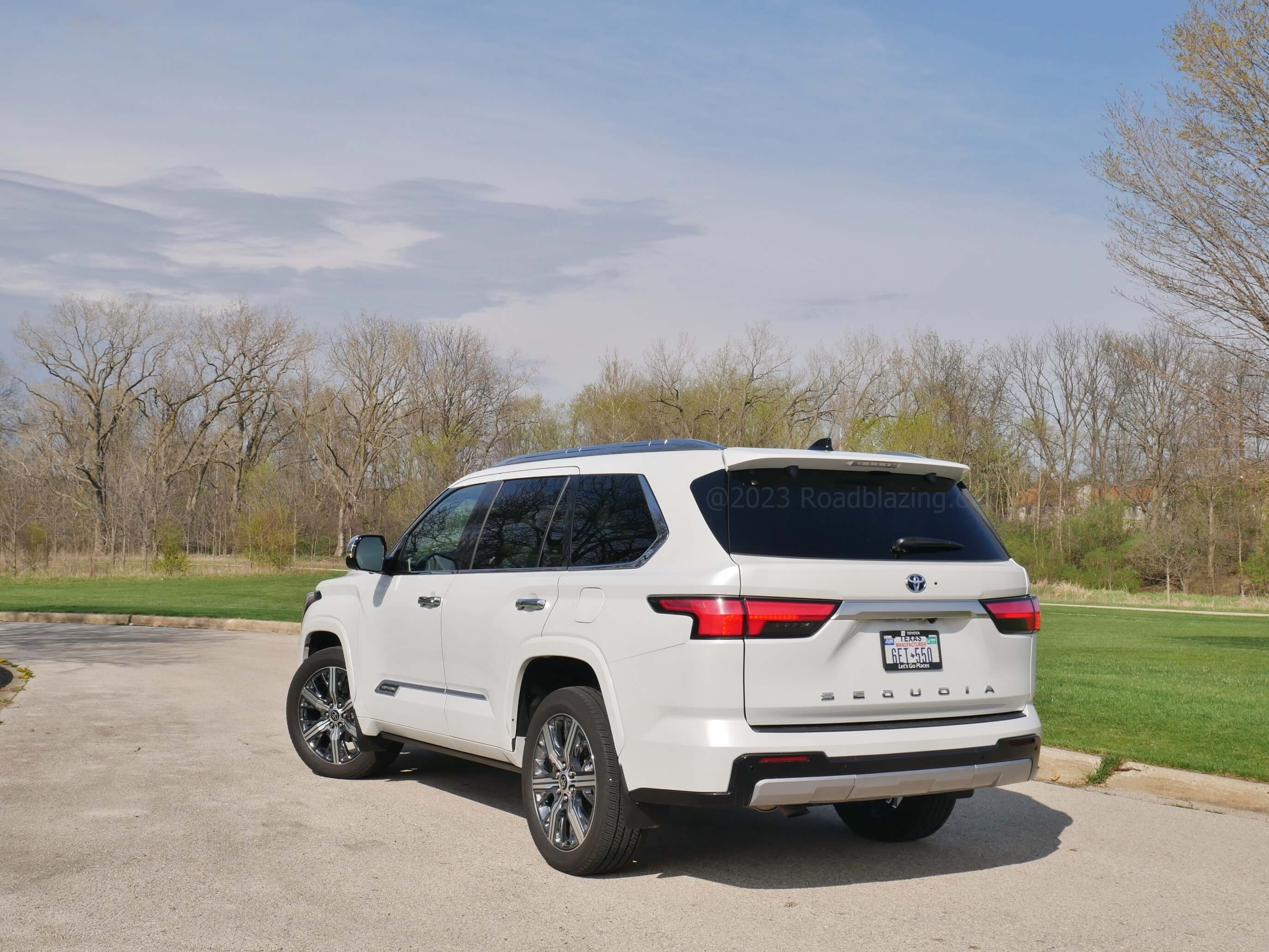 2023 Toyota Sequoia Capstone 4x4: More slender greenhouse + more flared rear quarters
