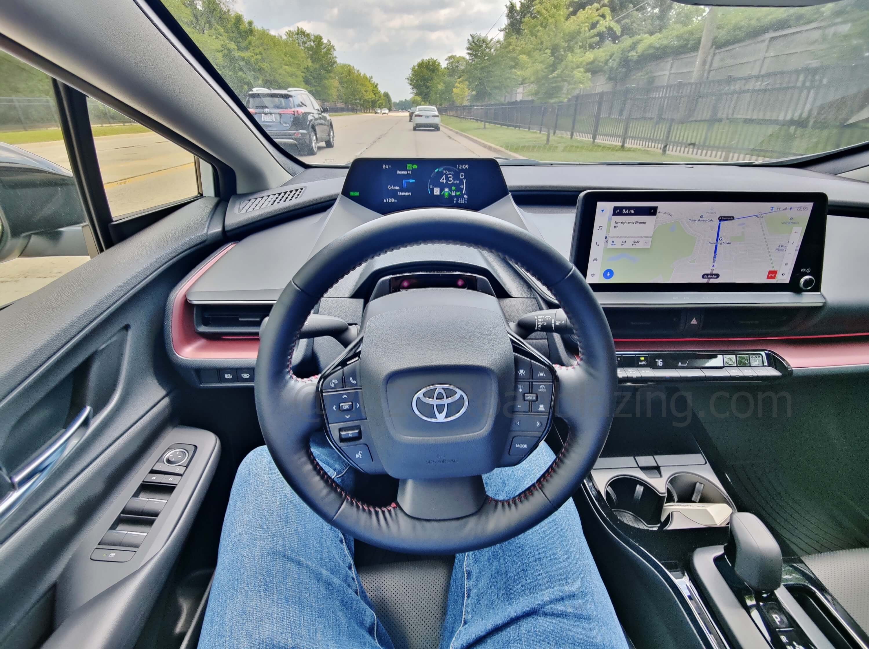 2023 Toyota Prius Prime XSE PHEV: native GPS cloud navigation while driving