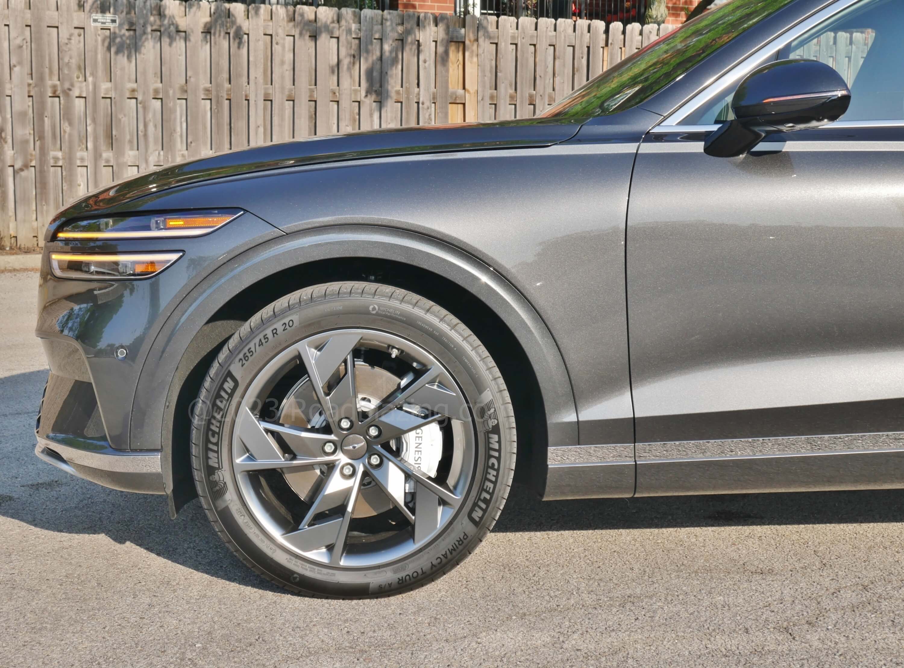 2023 Genesis Electrified GV70 AWD Prestige: 20" wheels + 4 piston front brake calipers