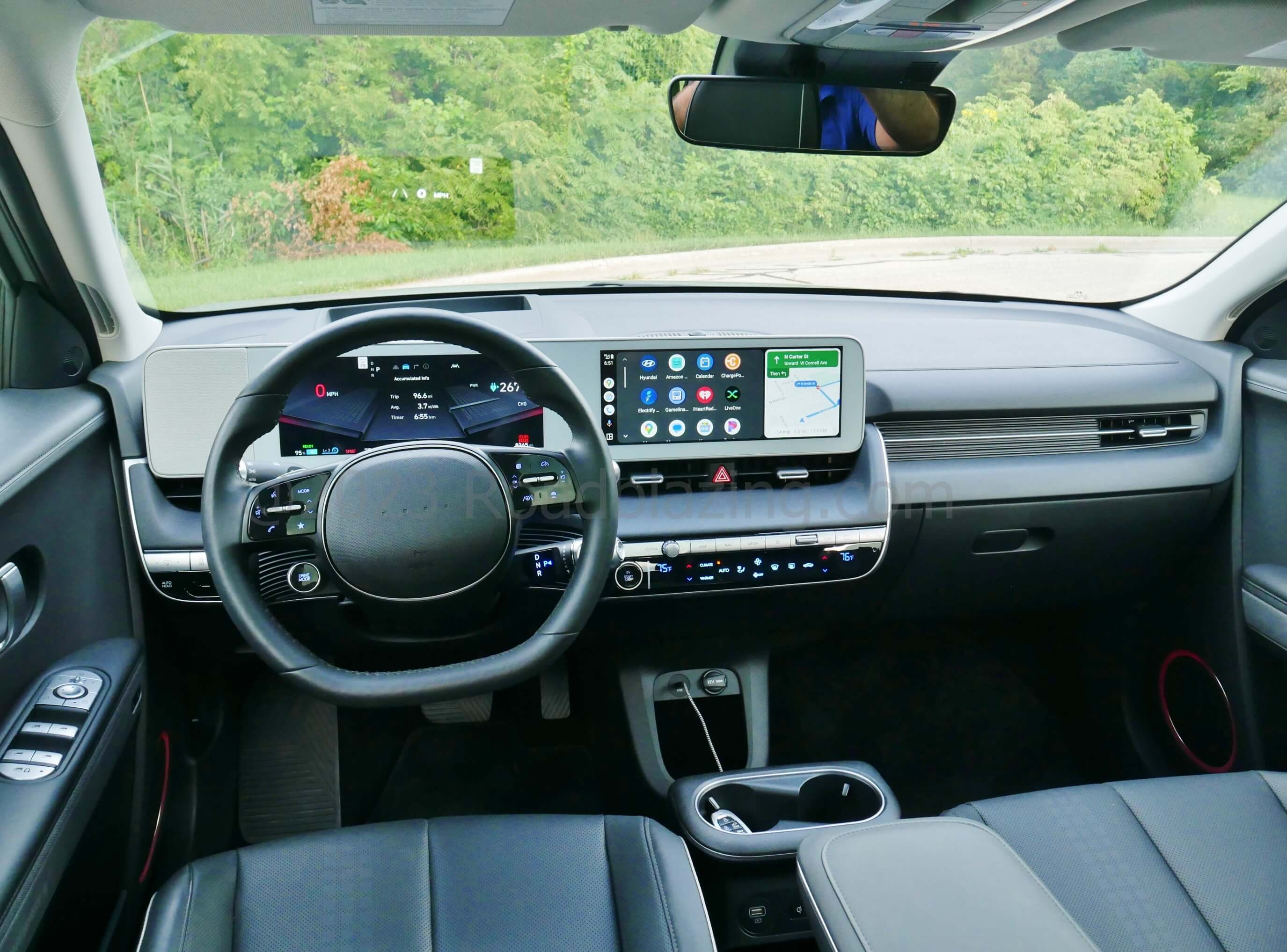 2023 Hyundai Ioniq 5 Limited AWD: wired Android + Apple CarPlay app projection