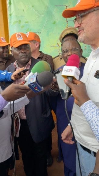 Image show ICCO's Michel Arrion addresses the media in Cameroon