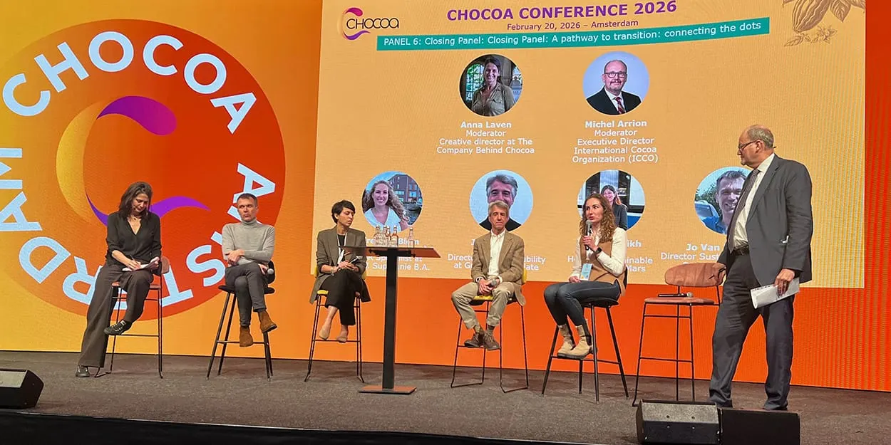 Image shows (from left) Anna Laven, Jo Van Dierdonck, Nupur Parikh, John Kehoe, Frenske Blom, Michel Arrion speaking at Chocoa26.