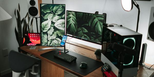 BenQのモニターライト ScreenBar Proを買って2ヶ月使ってみた