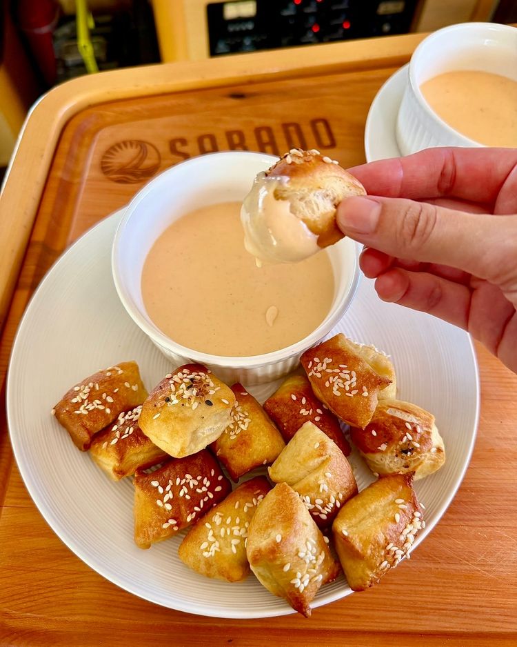 Sourdough Discard Pretzel Bites & Beer Cheese Dip
