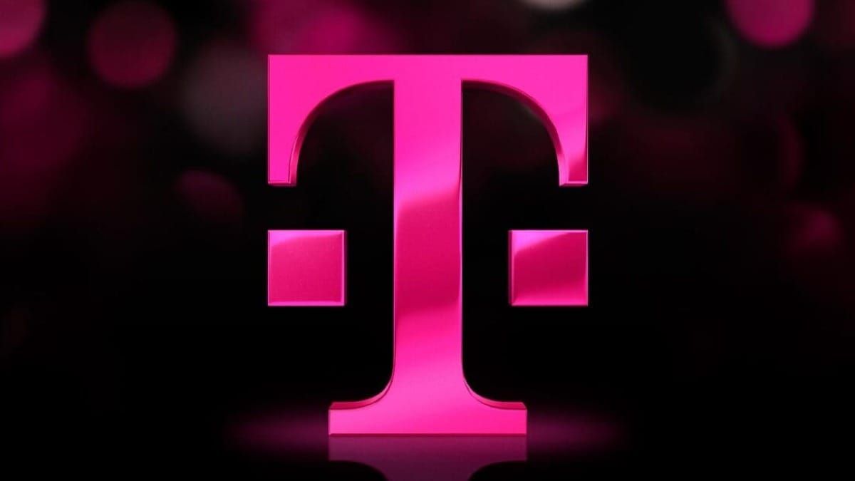T-Mobile's 5G network map overlaid with the Experience and Essentials plan logos.