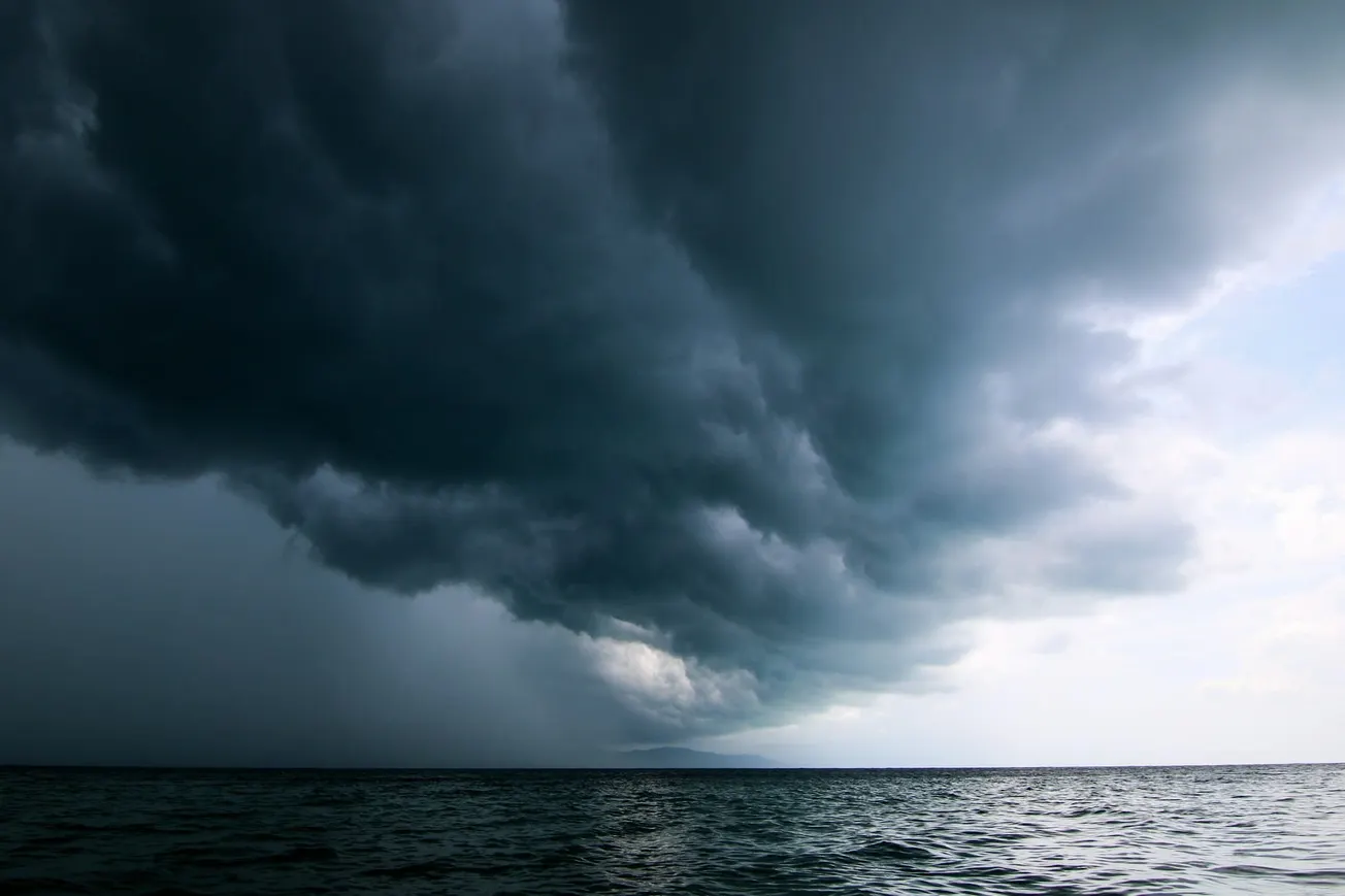 Powerful Storm Hits United States East Coast
