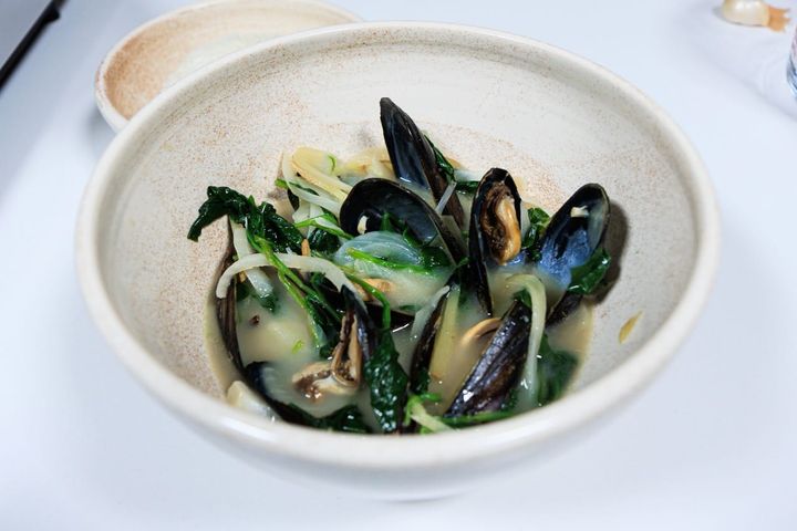 Tinolang Tahong (Mussels in Ginger Broth)