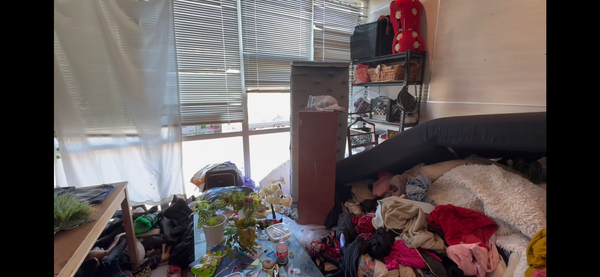 DESC:The Stagnant Holding Cell -Chapter 2