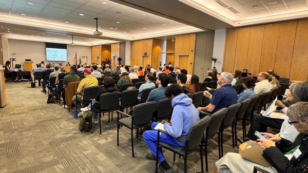 Community Voices Dominate SeaTac Airport Expansion Hearing