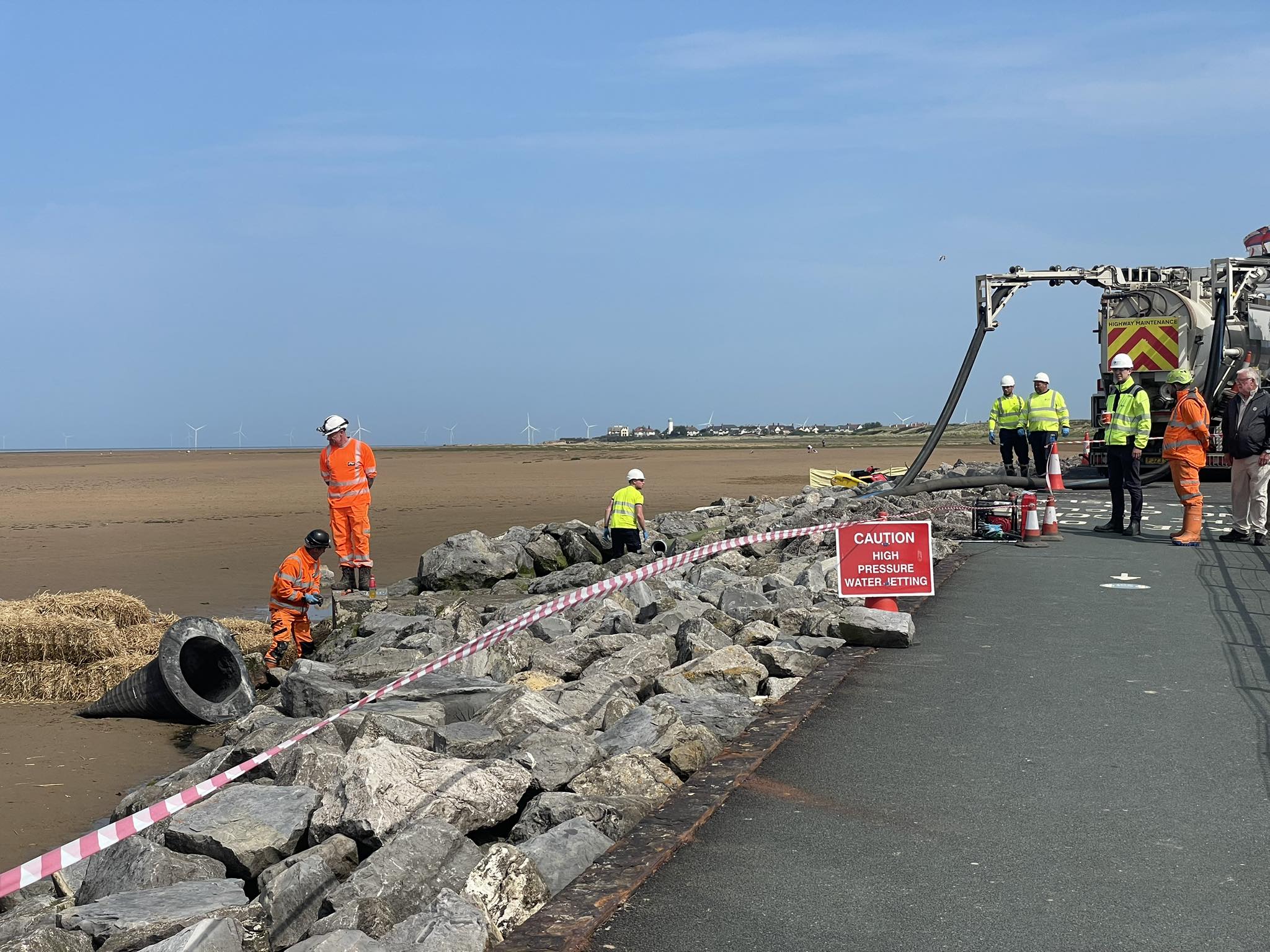 Work on tidal outflow pipe at Marine Lake