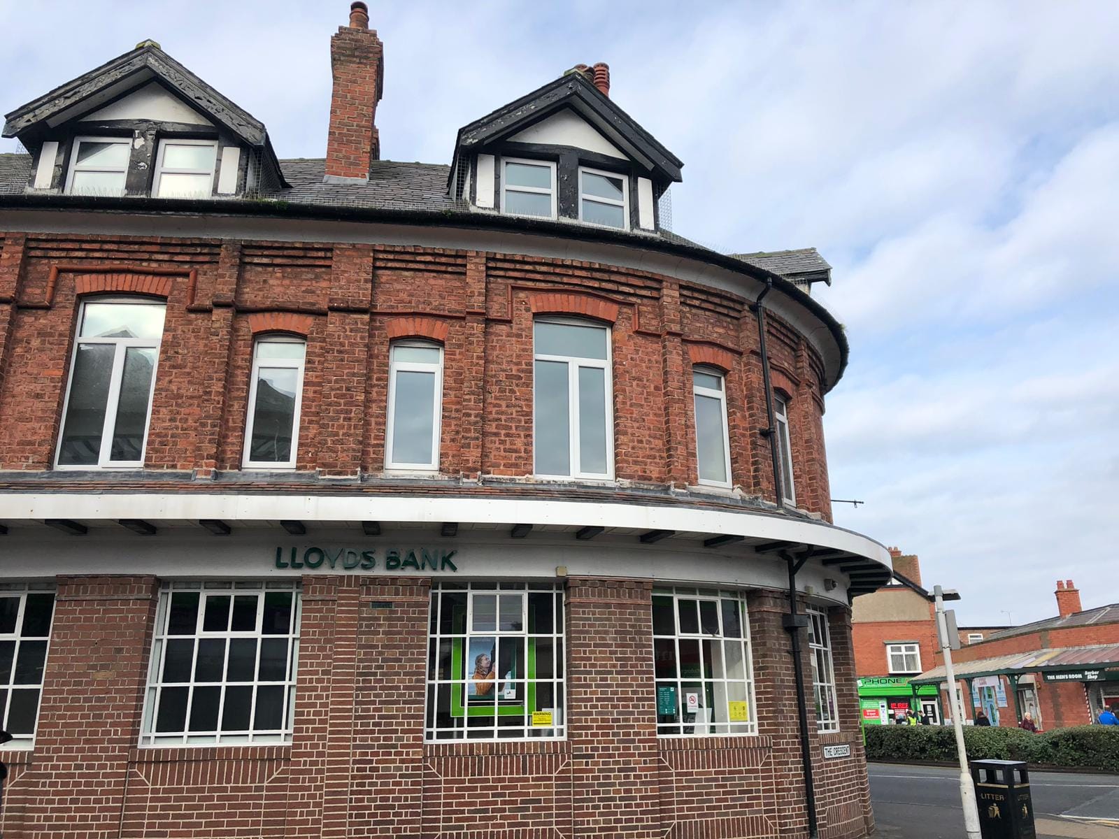 Apartments plan for floors above former Lloyds Bank