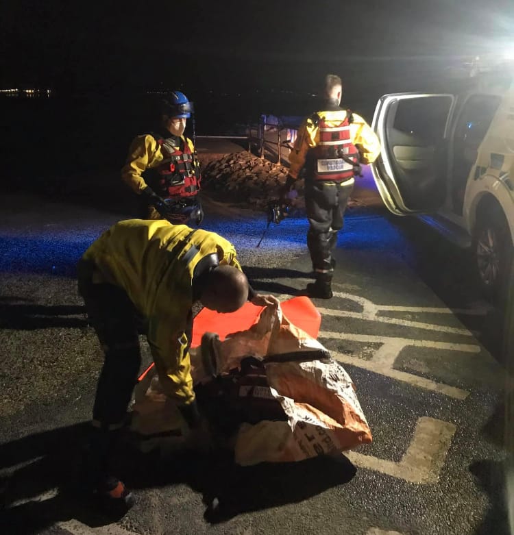 Pilot rescued by hovercraft off West Kirby