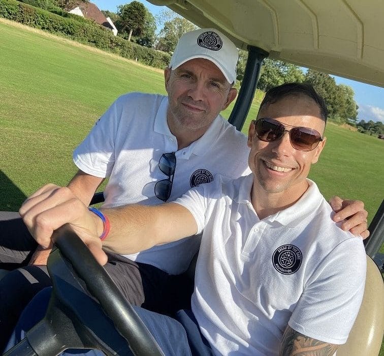 Walking coastal cancer care convoy for brain tumour awareness