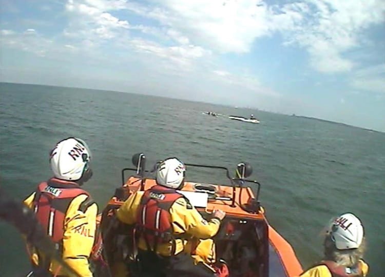 Hoylake hovercraft flies to rescue of paddle boarders