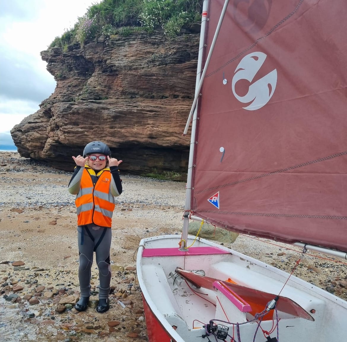 Young sailor’s trip to Hilbre Island raises money for RNLI