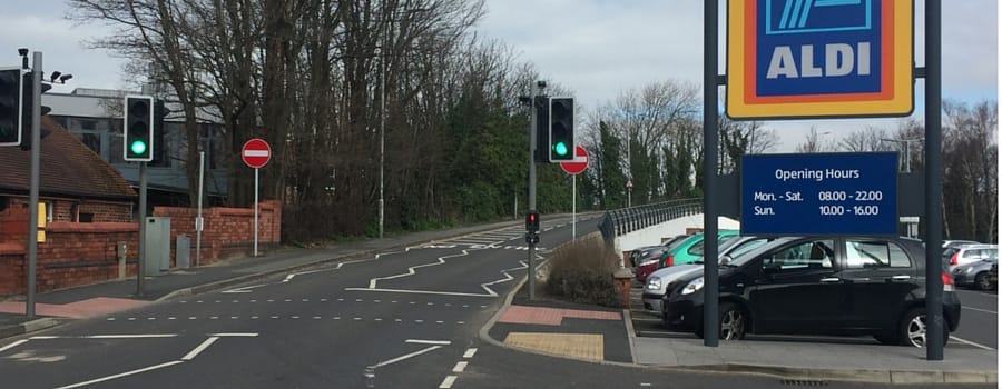 Safety concerns over confusing no entry sign on one way street